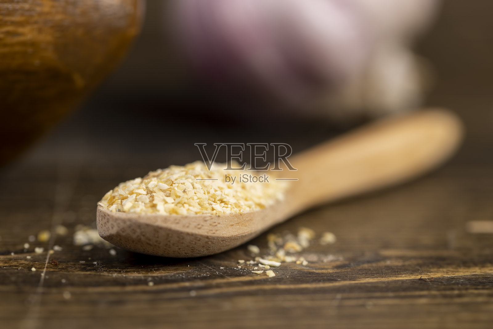 干燥碎大蒜用于烹饪照片摄影图片