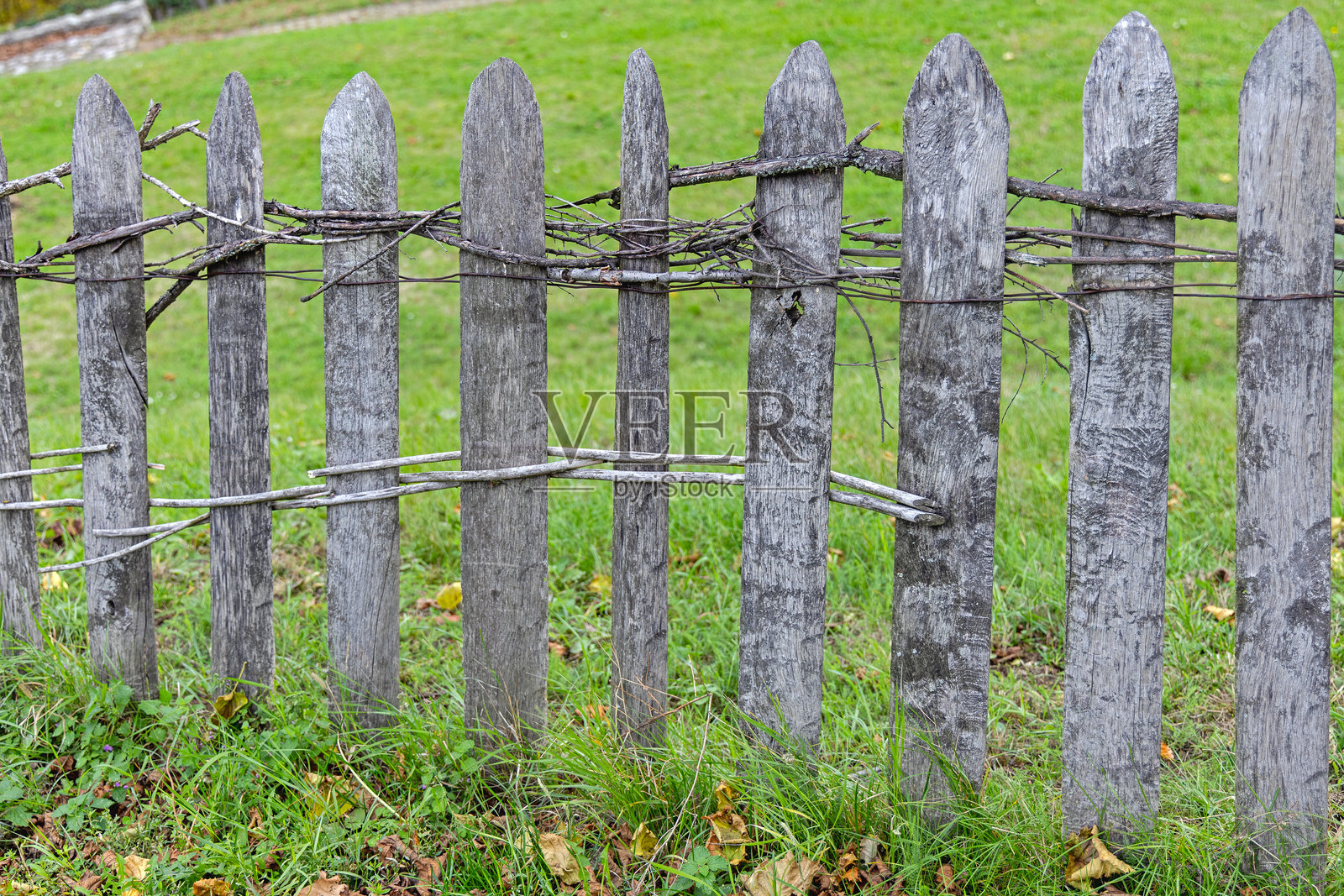 风化的木栅栏照片摄影图片