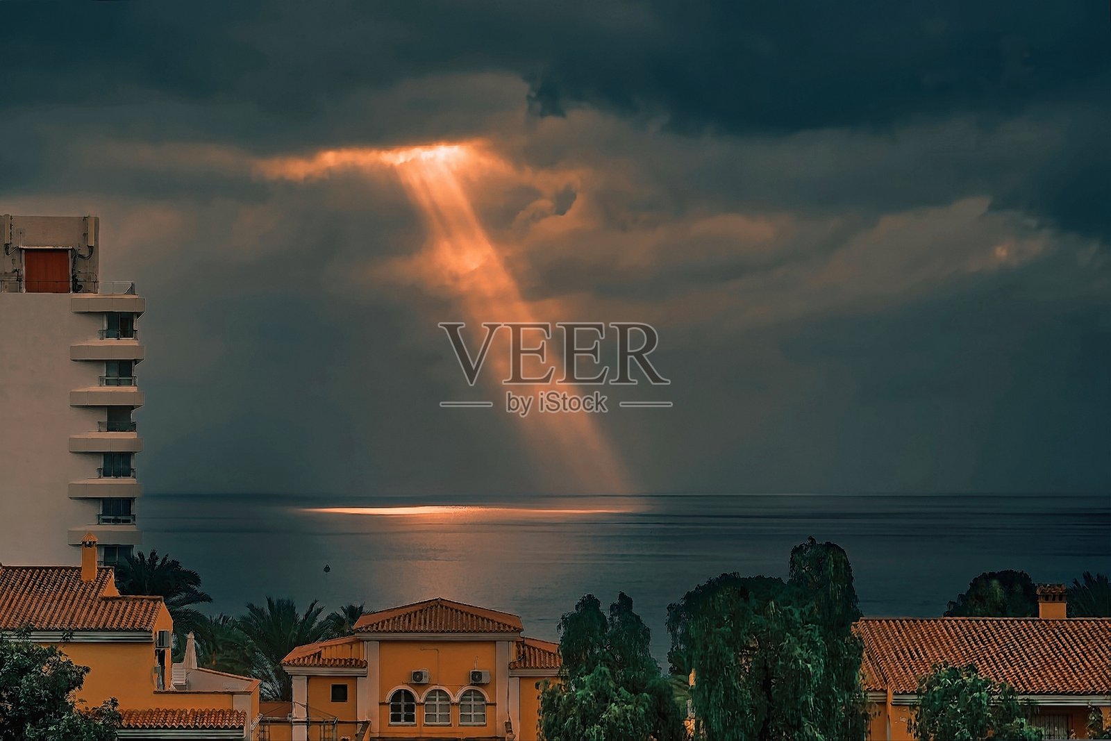 DANA过后的希望之光照片摄影图片