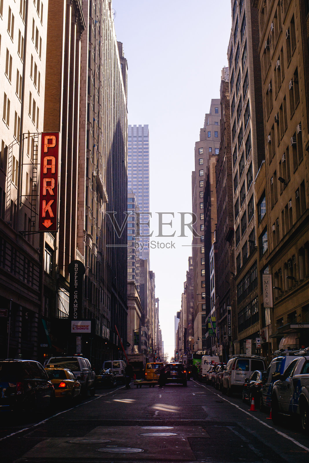 在这里停车照片摄影图片