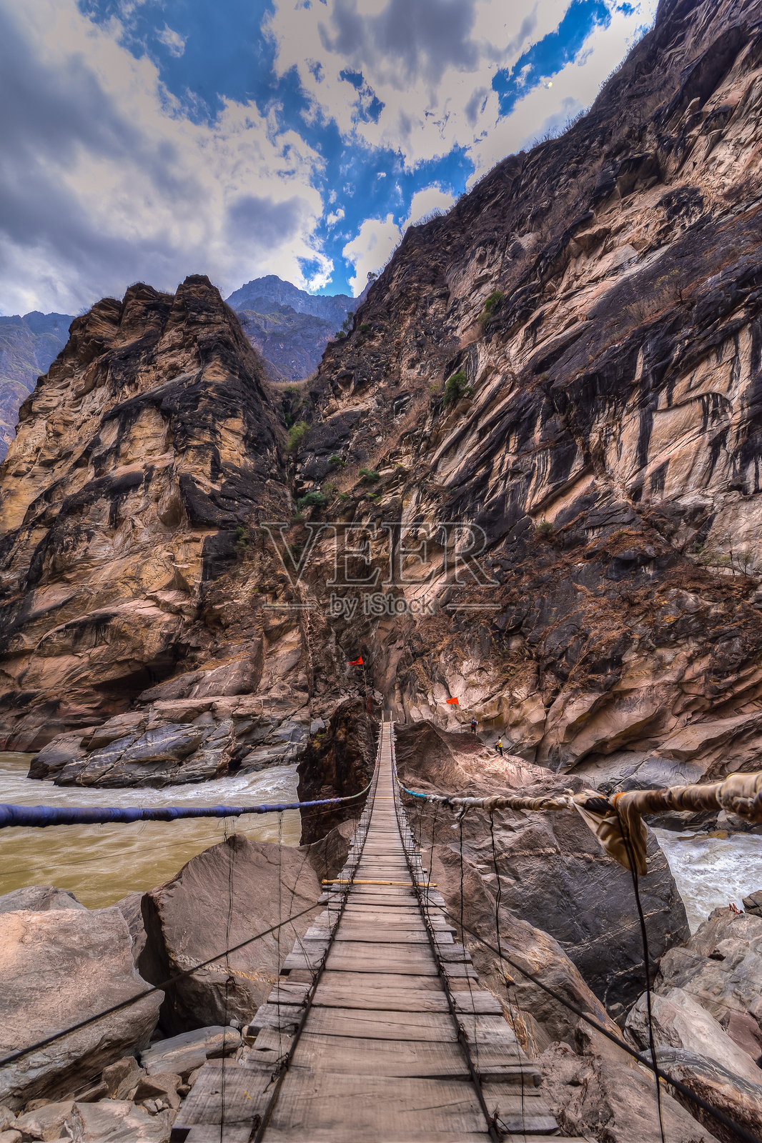 中国 - 虎跳峡 - 云南省照片摄影图片