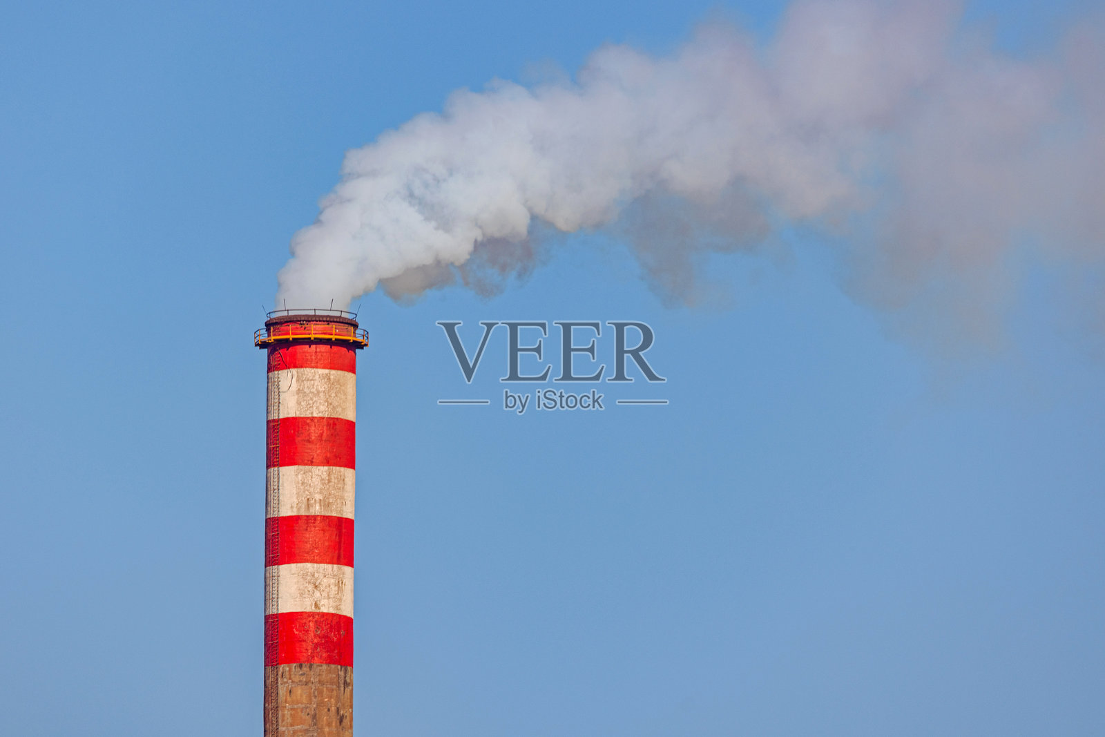 钢铁厂烟囱污染照片摄影图片