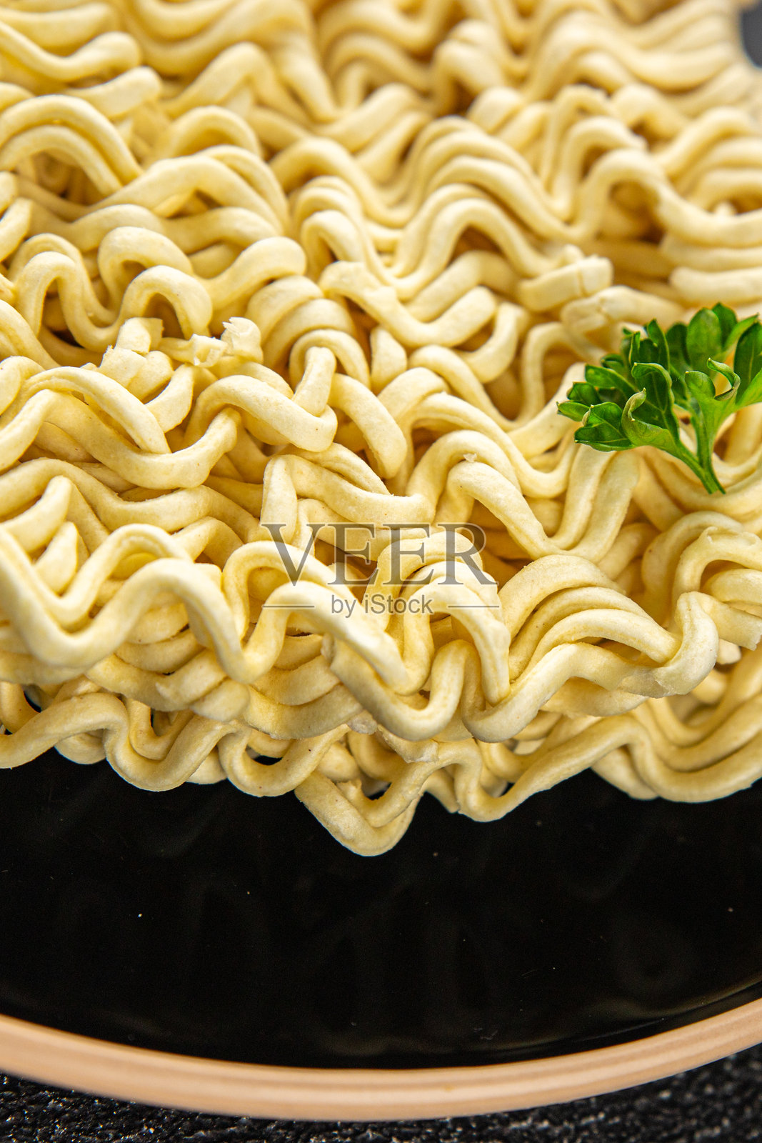 即食面生鲜快餐美味食品菜肴美味的美食背景在桌子上乡村风格的食物俯视图留白空间照片摄影图片