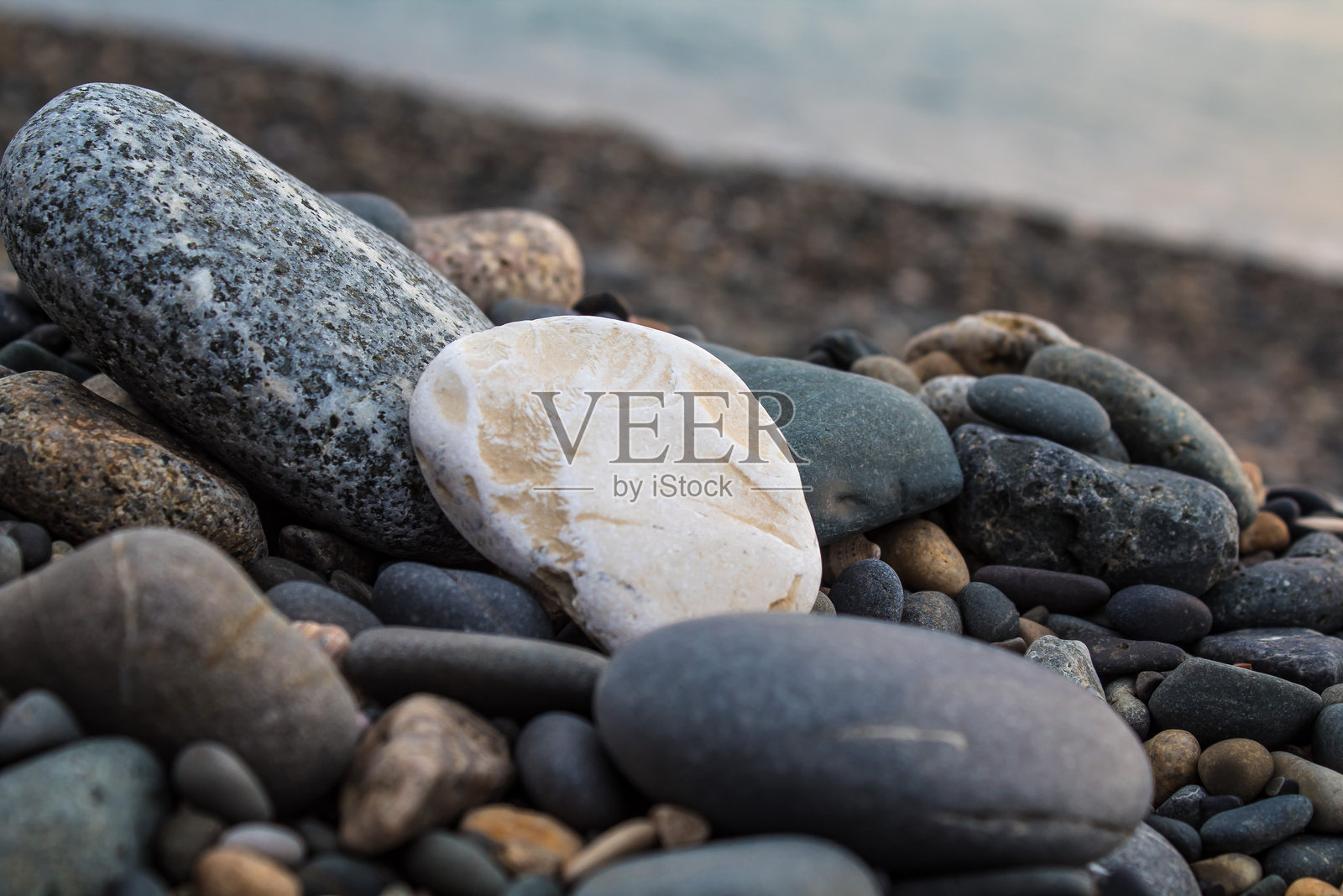 海滩上的卵石照片摄影图片
