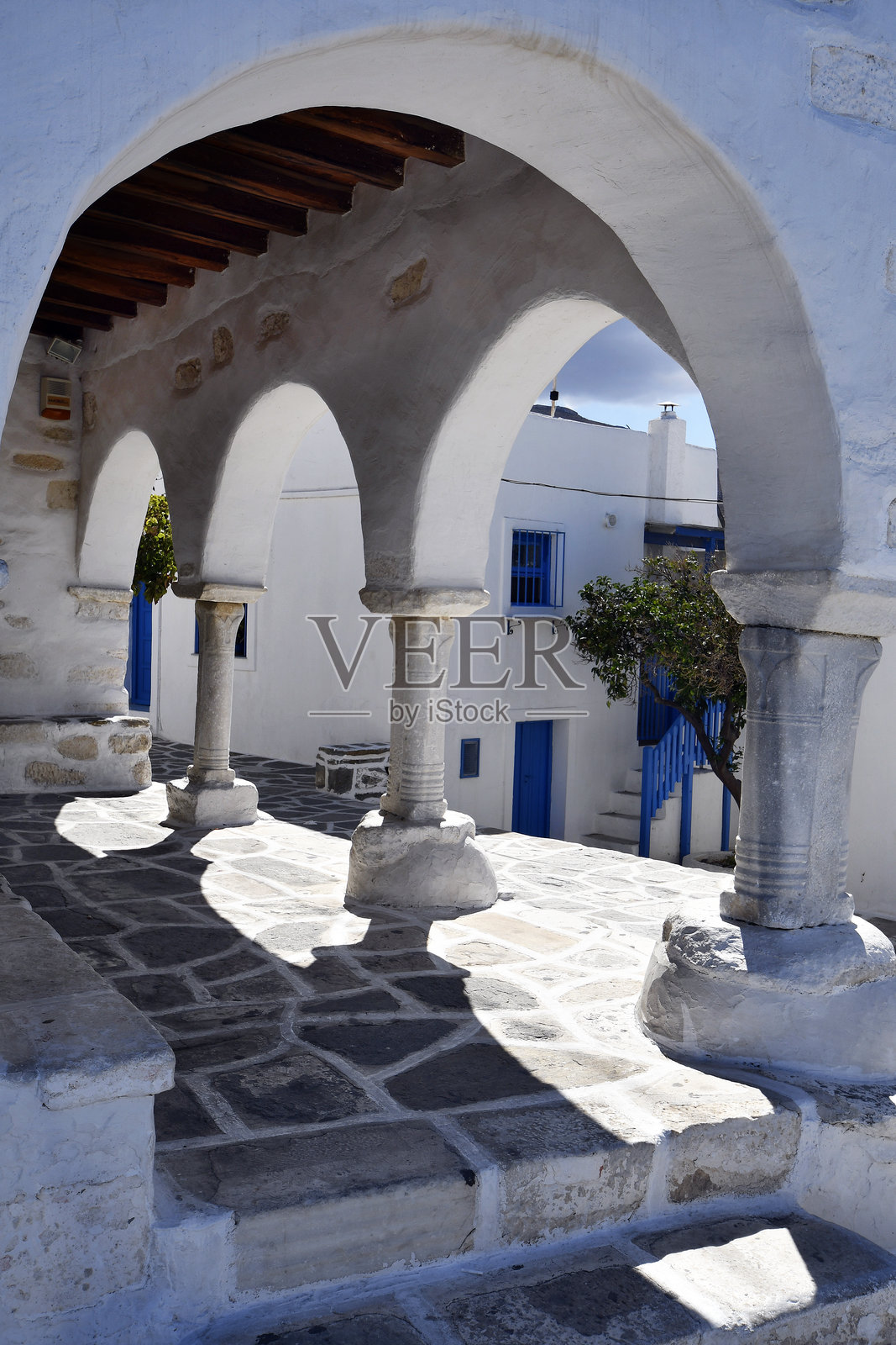 希腊,帕罗斯岛,帕里基亚老城区照片摄影图片