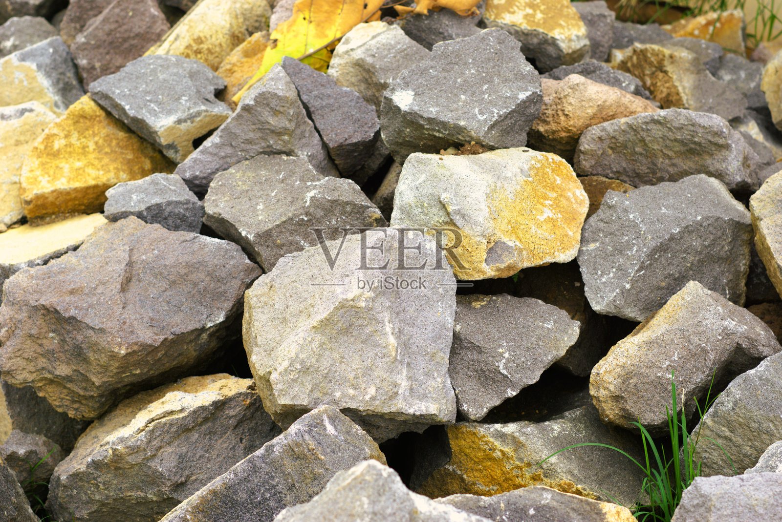 建筑用的岩石巨石堆照片摄影图片