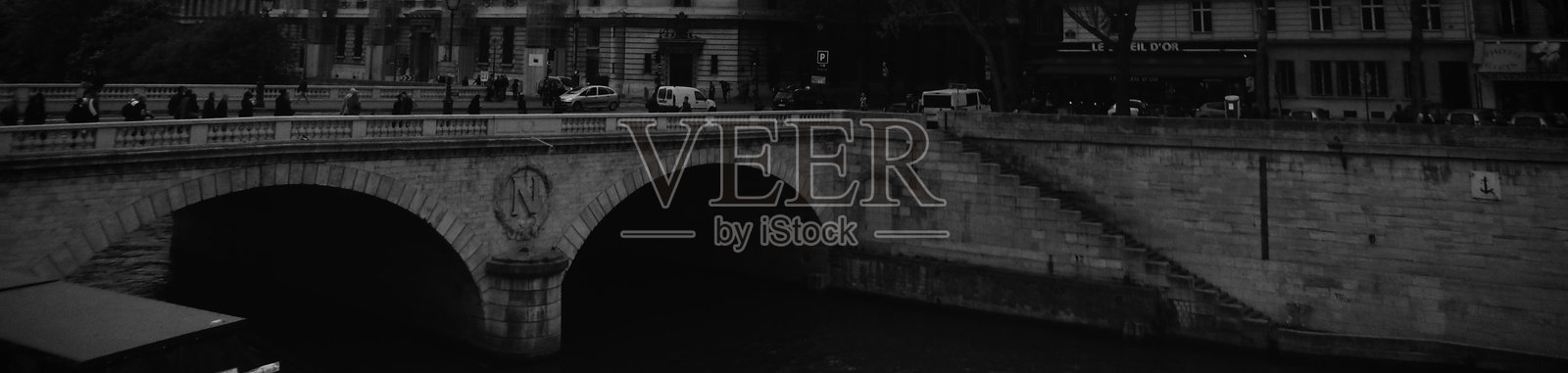 巴黎的桥梁与塞纳河照片摄影图片