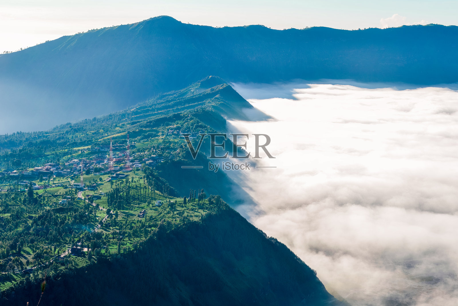 印度尼西亚布罗莫火山日出美丽风景照片摄影图片