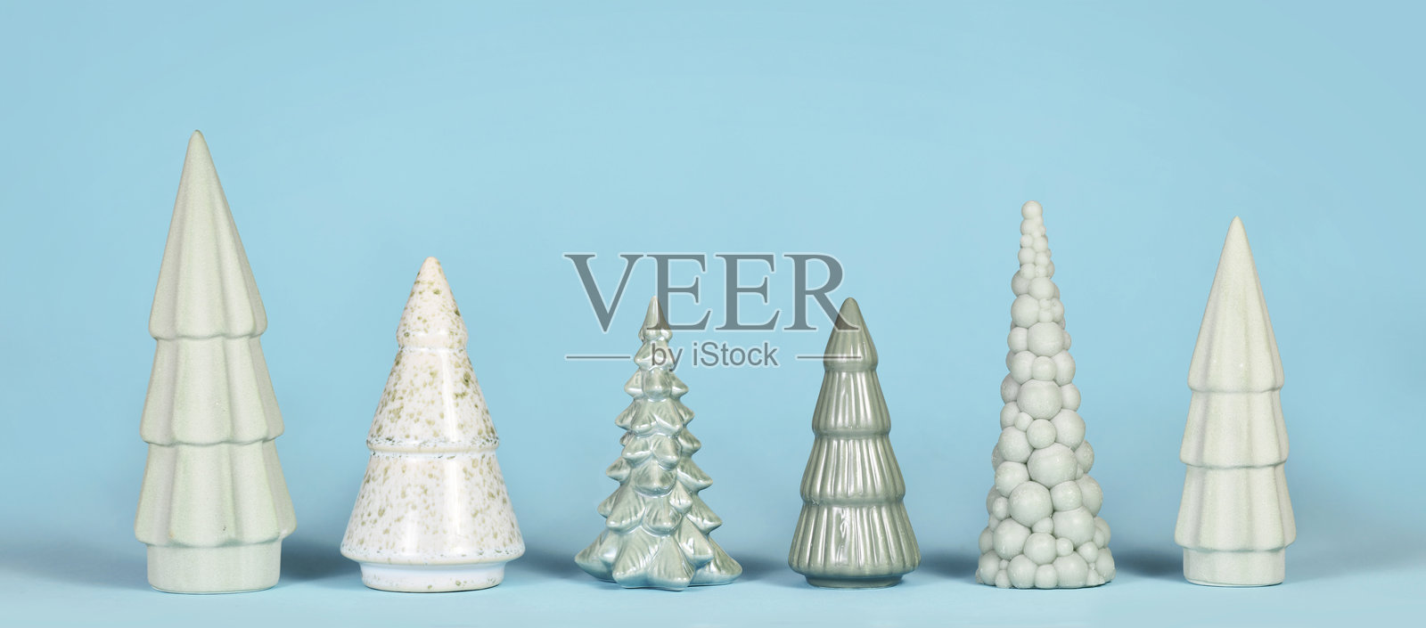 不同形状的浅绿色圣诞树横幅照片摄影图片