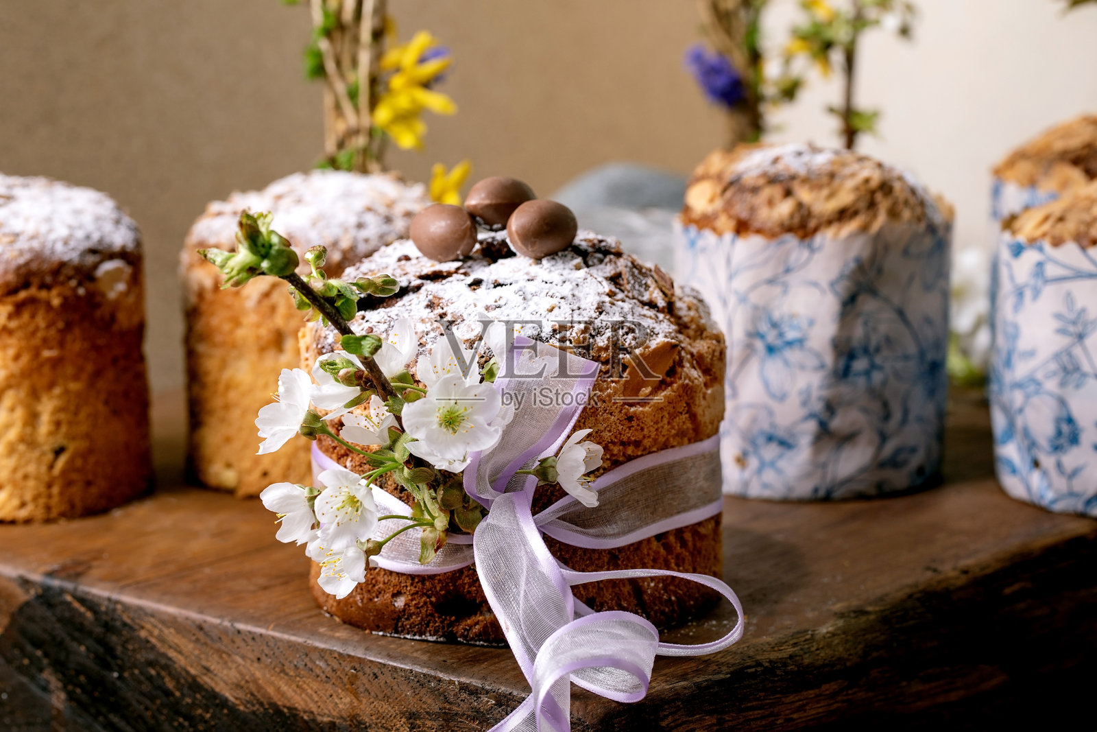 意大利传统复活节潘纳托尼蛋糕照片摄影图片