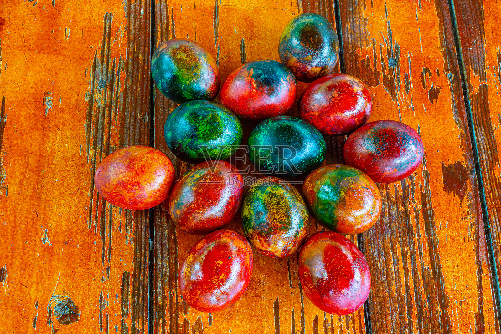 复活节彩蛋,家庭传统的彩色装饰,静物画照片摄影图片