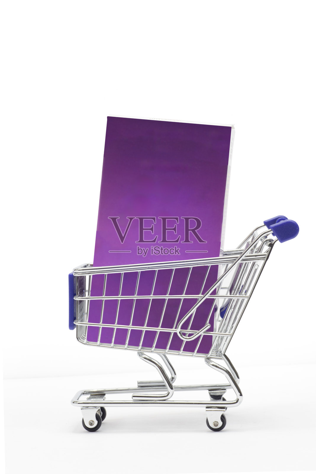 迷你购物车与空白产品盒,留有空白空间照片摄影图片