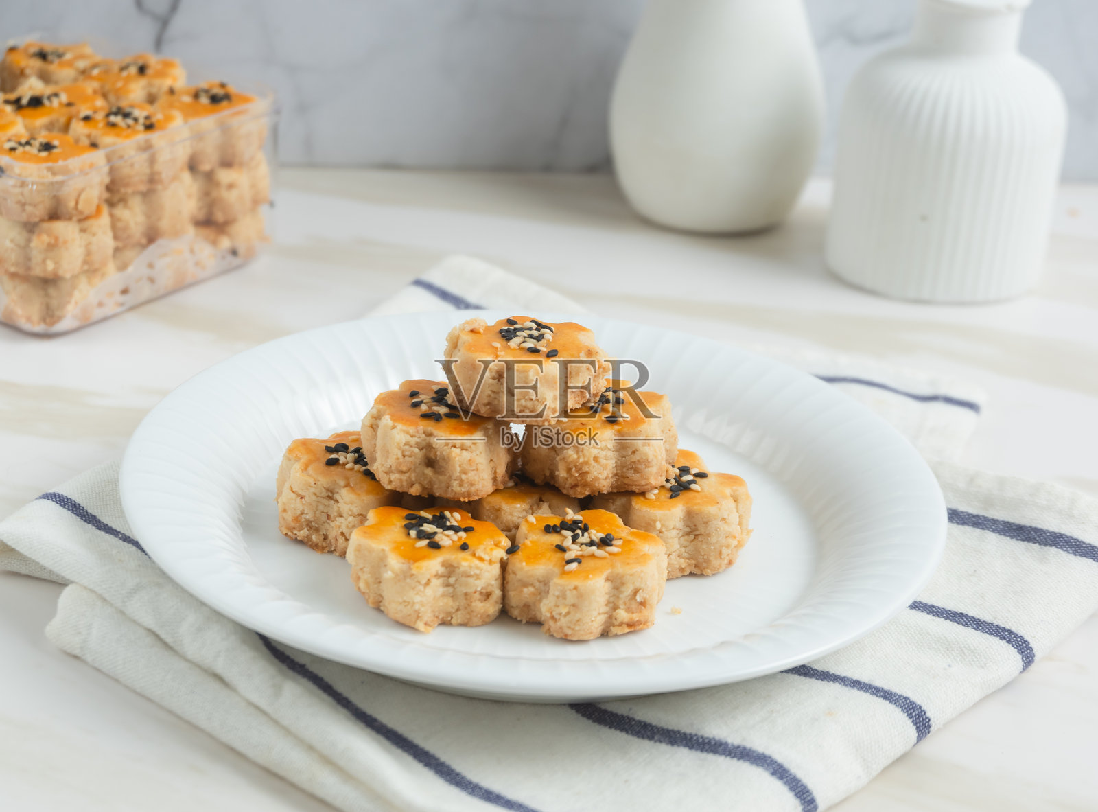 Kue Kacang或花生饼干。开斋节的饼干。照片摄影图片