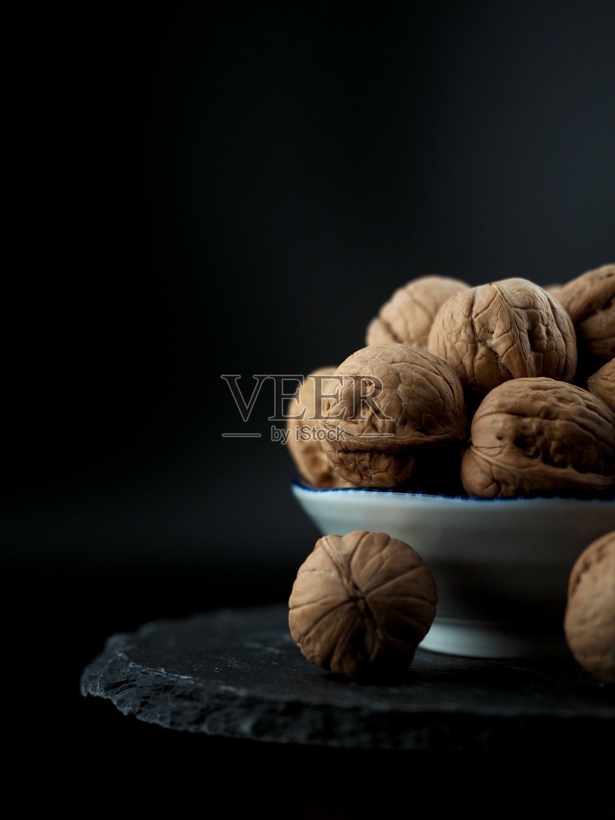 新鲜天然有机核桃照片摄影图片