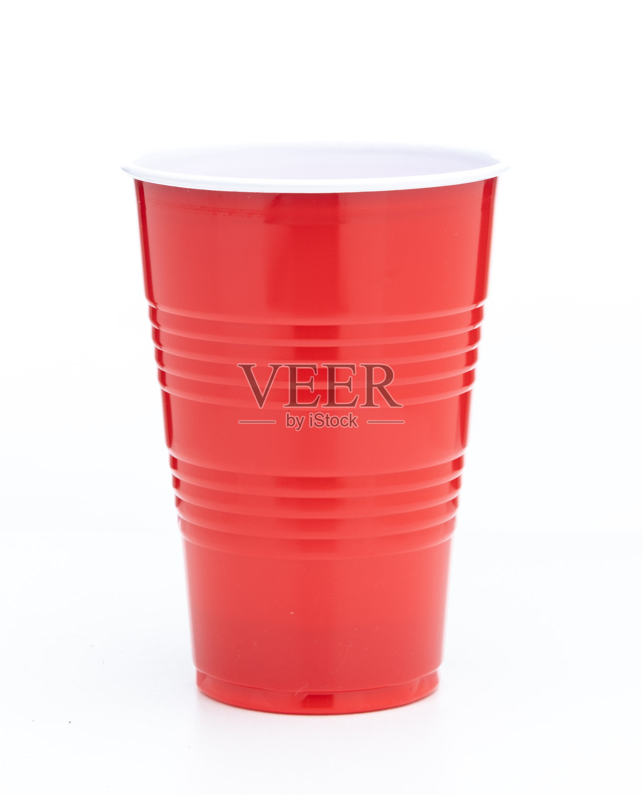 红色塑料一次性饮料杯照片摄影图片