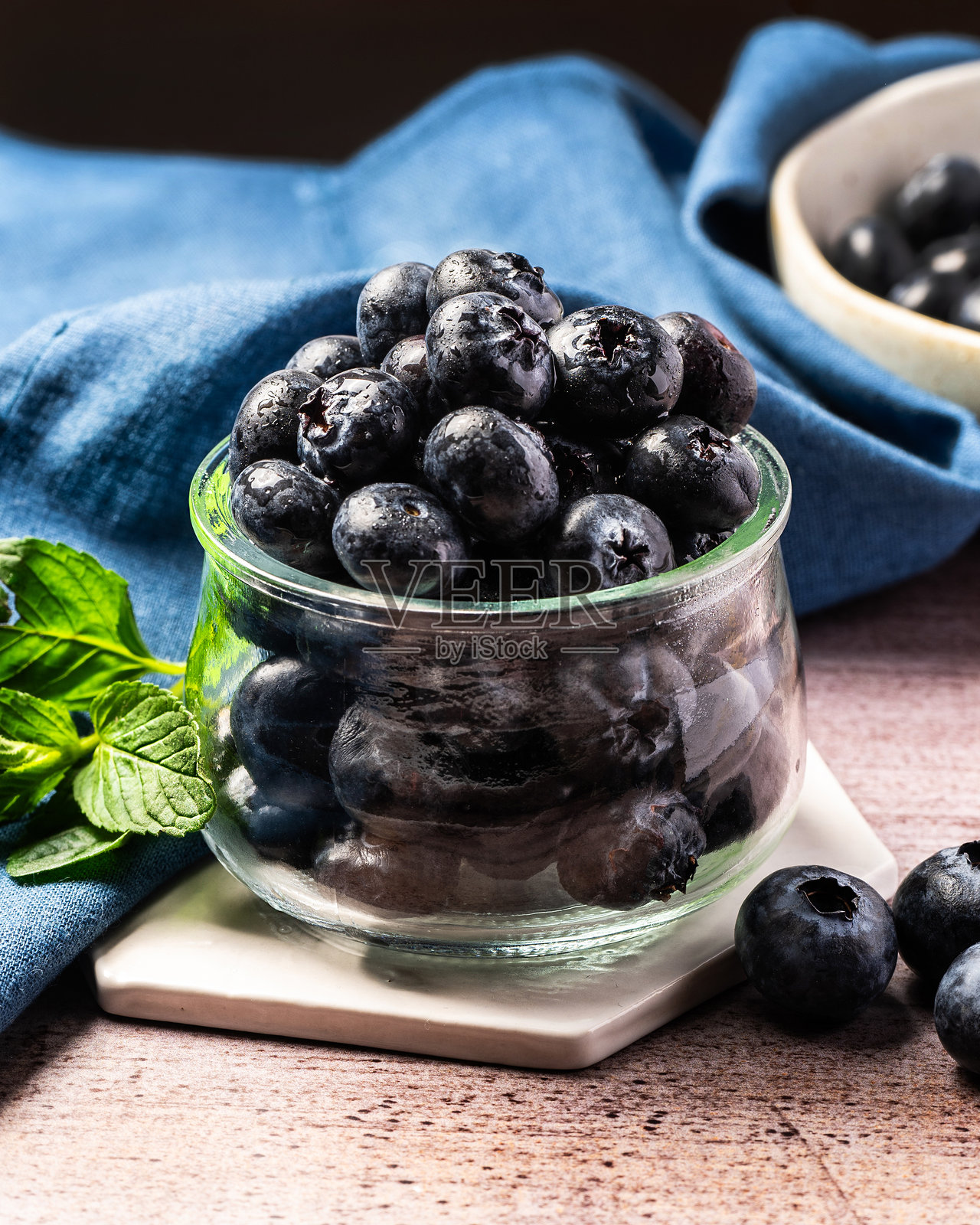 一碗蓝莓照片摄影图片