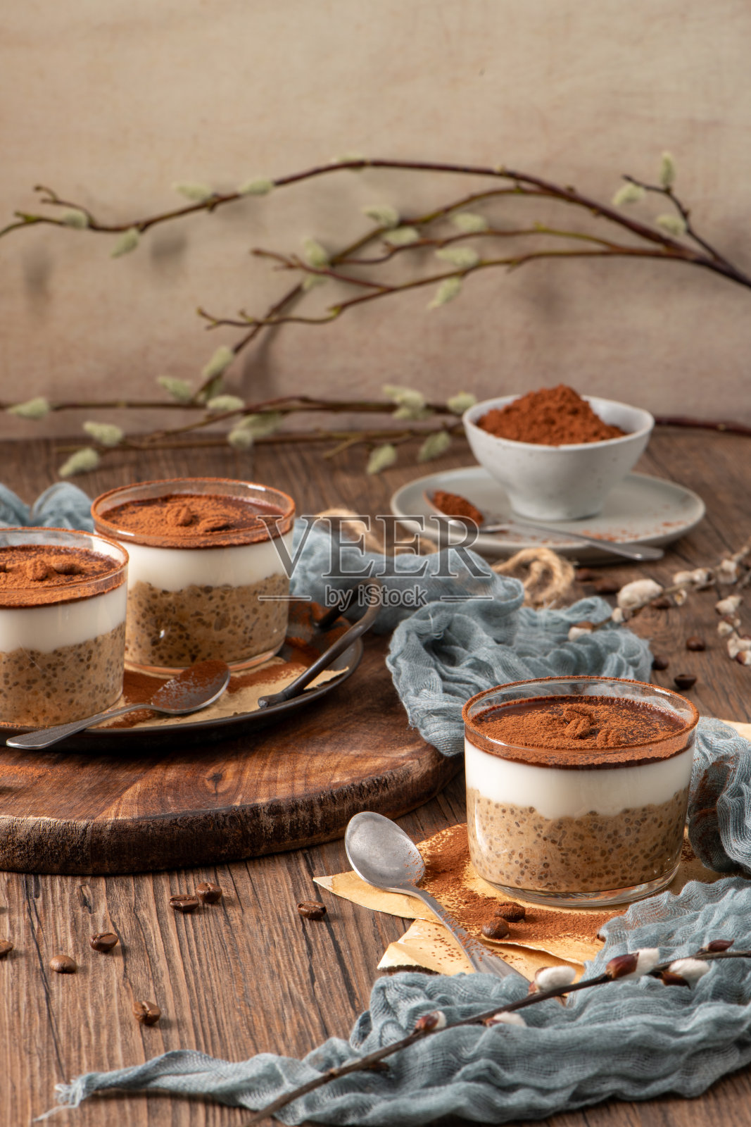 提拉米苏奇亚籽布丁照片摄影图片