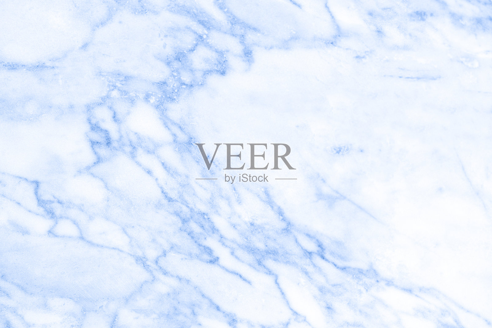 大理石花岗岩蓝色背景墙面表面白色图案图形抽象轻盈优雅灰色,用于地板陶瓷台面纹理石材板光滑瓷砖银色自然室内装饰。照片摄影图片