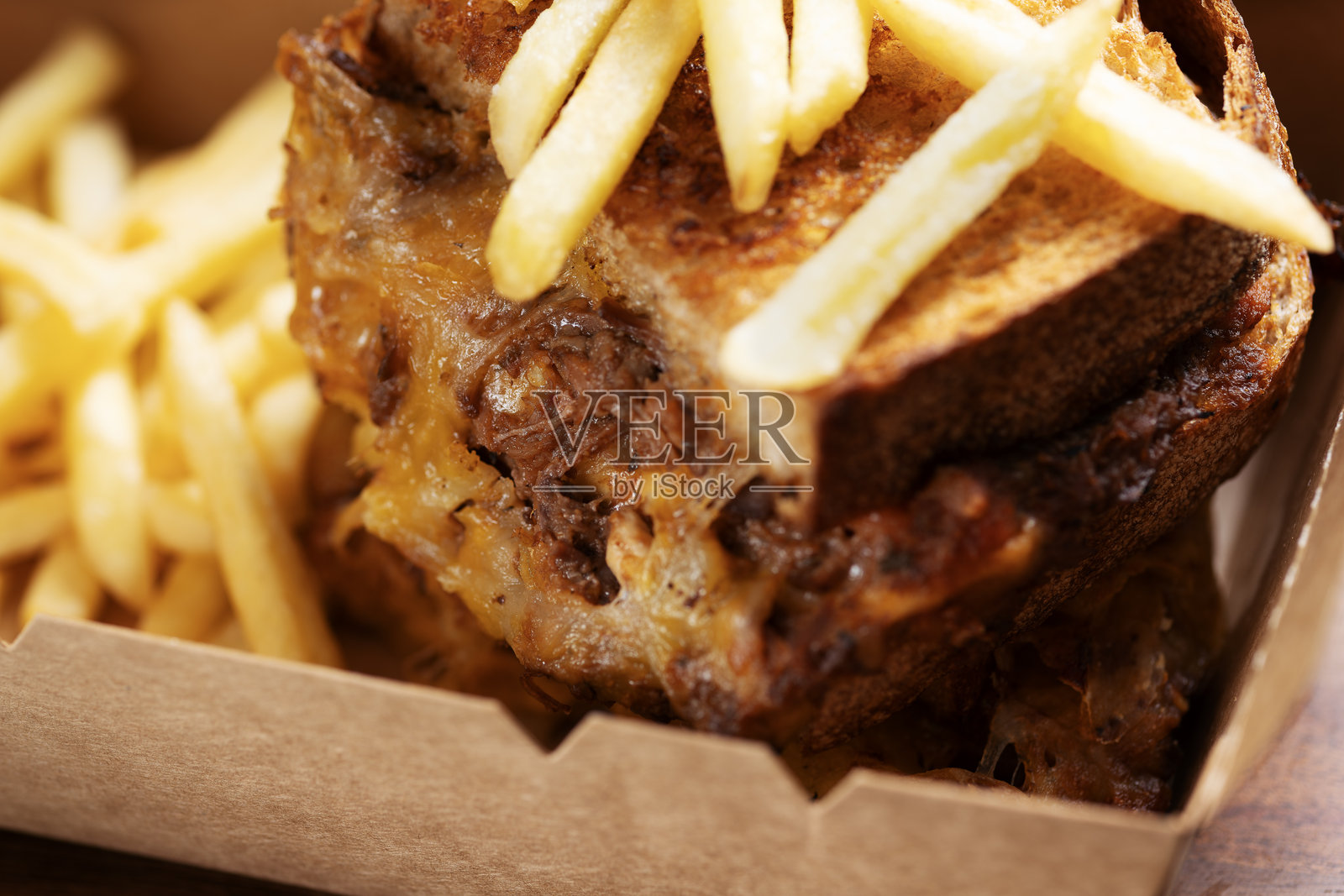 拉牛肉三明治照片摄影图片