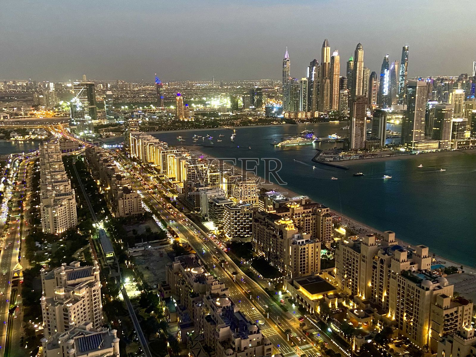 阿联酋迪拜中央商务区的鸟瞰图照片摄影图片