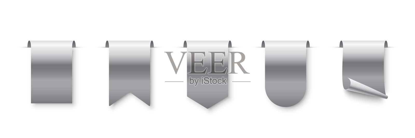 银色标签套装矢量图标。铂金销售促销横幅、标签、丝带合集,适用于在线购物。3D真实感网页元素,用于促销、折扣、畅销产品,背景为白色。插画图片素材