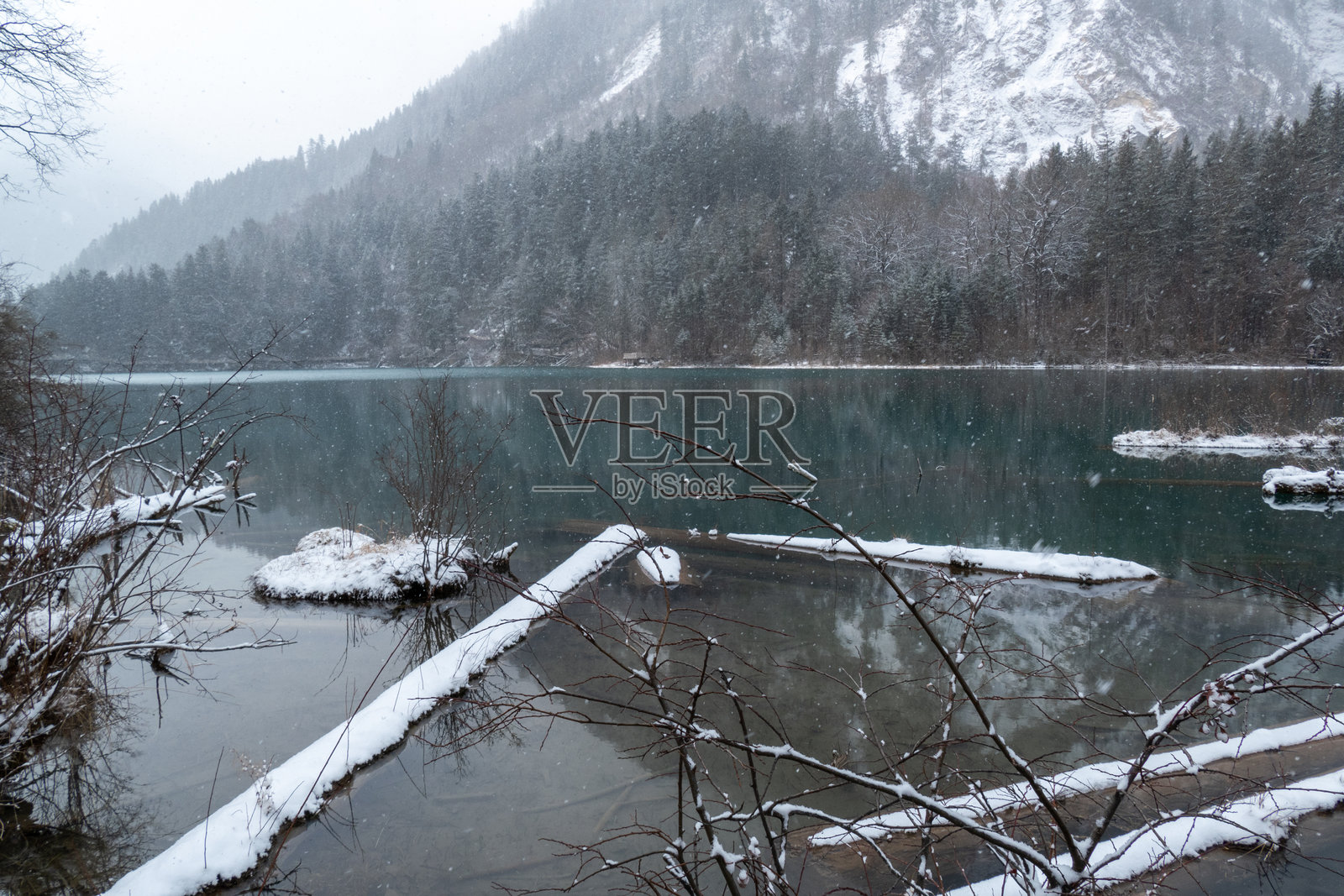 中国西南部四川省的九寨沟国家公园照片摄影图片