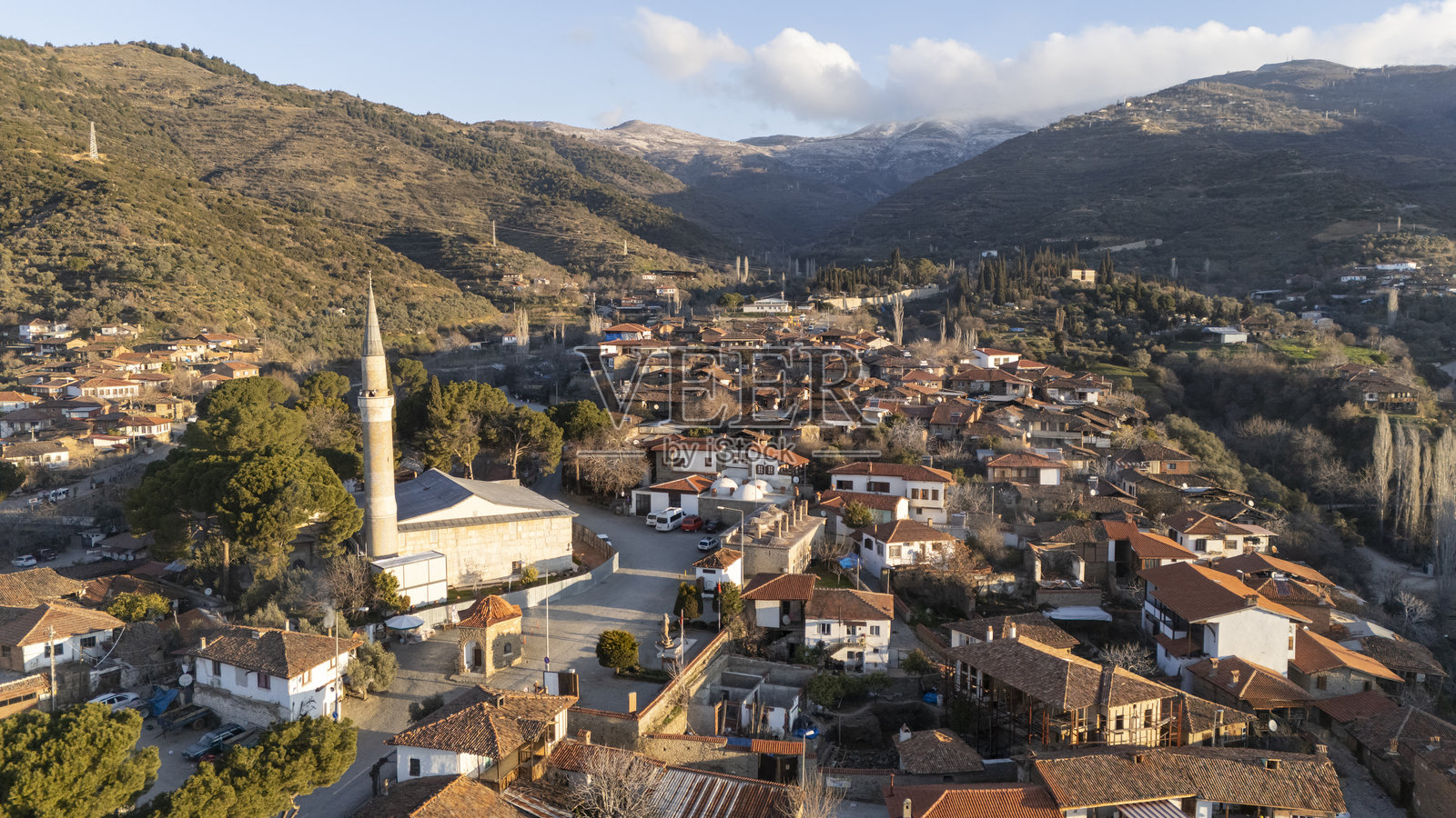 土耳其传统村庄房屋的石建筑,位于旅游胜地比尔吉,伊兹密尔。照片摄影图片