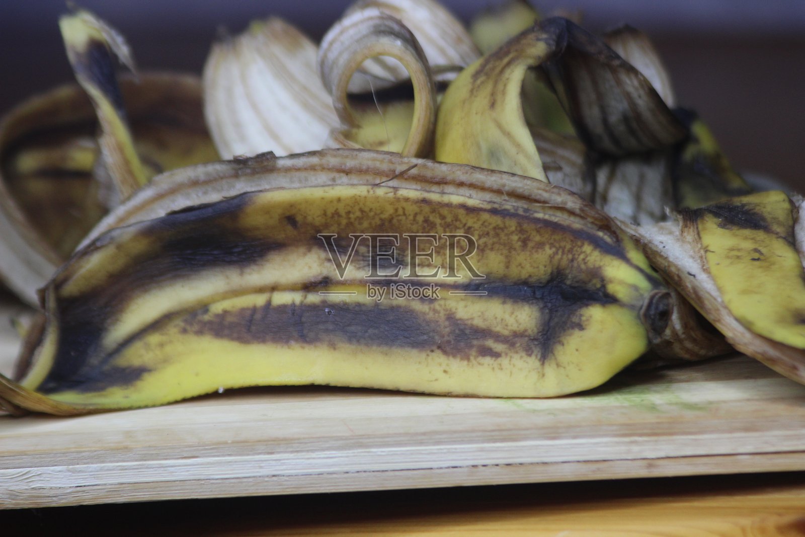 香蕉皮特写照片摄影图片