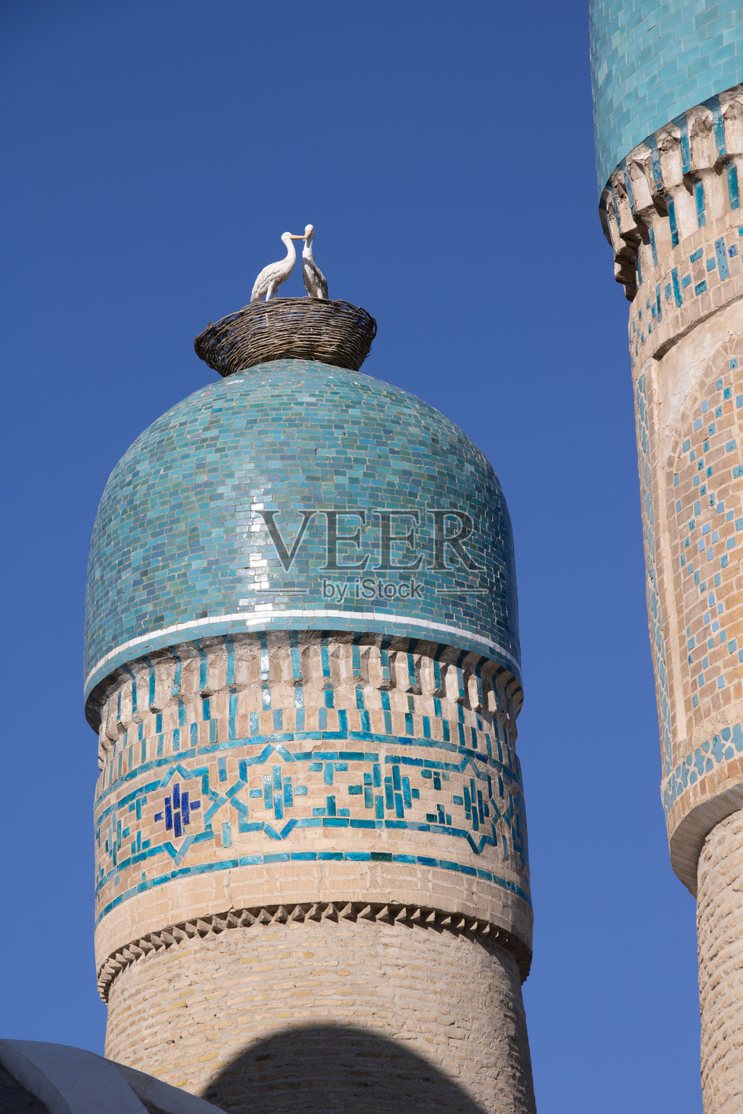 乌兹别克斯坦布哈拉 - 2024年10月15日:乔尔米纳尔清真寺照片摄影图片