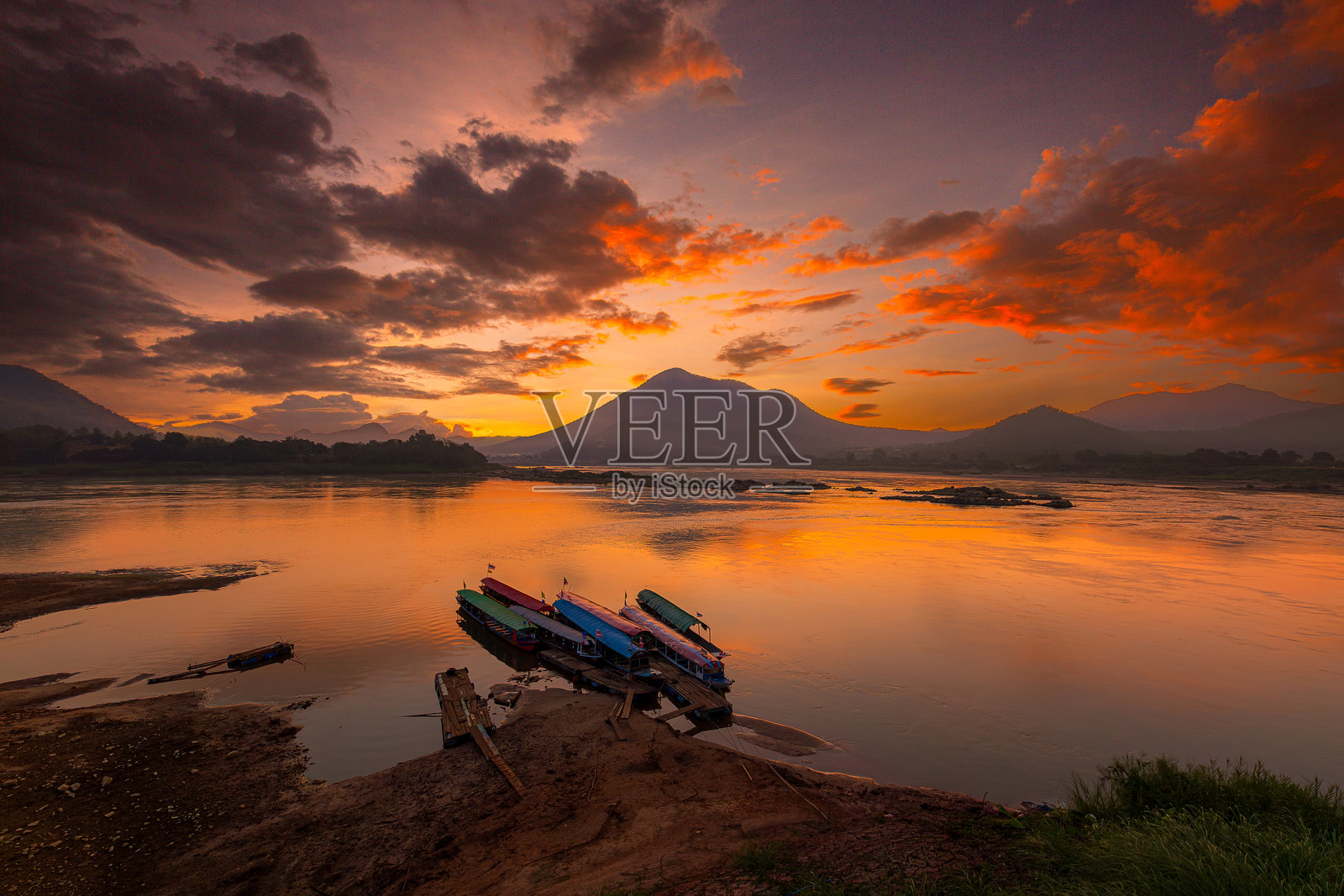 湄公河和早晨的山景,泰国清坎的凯恩库特情侣风景,泰国洛伊省清坎区的凯恩库特库景观照片摄影图片