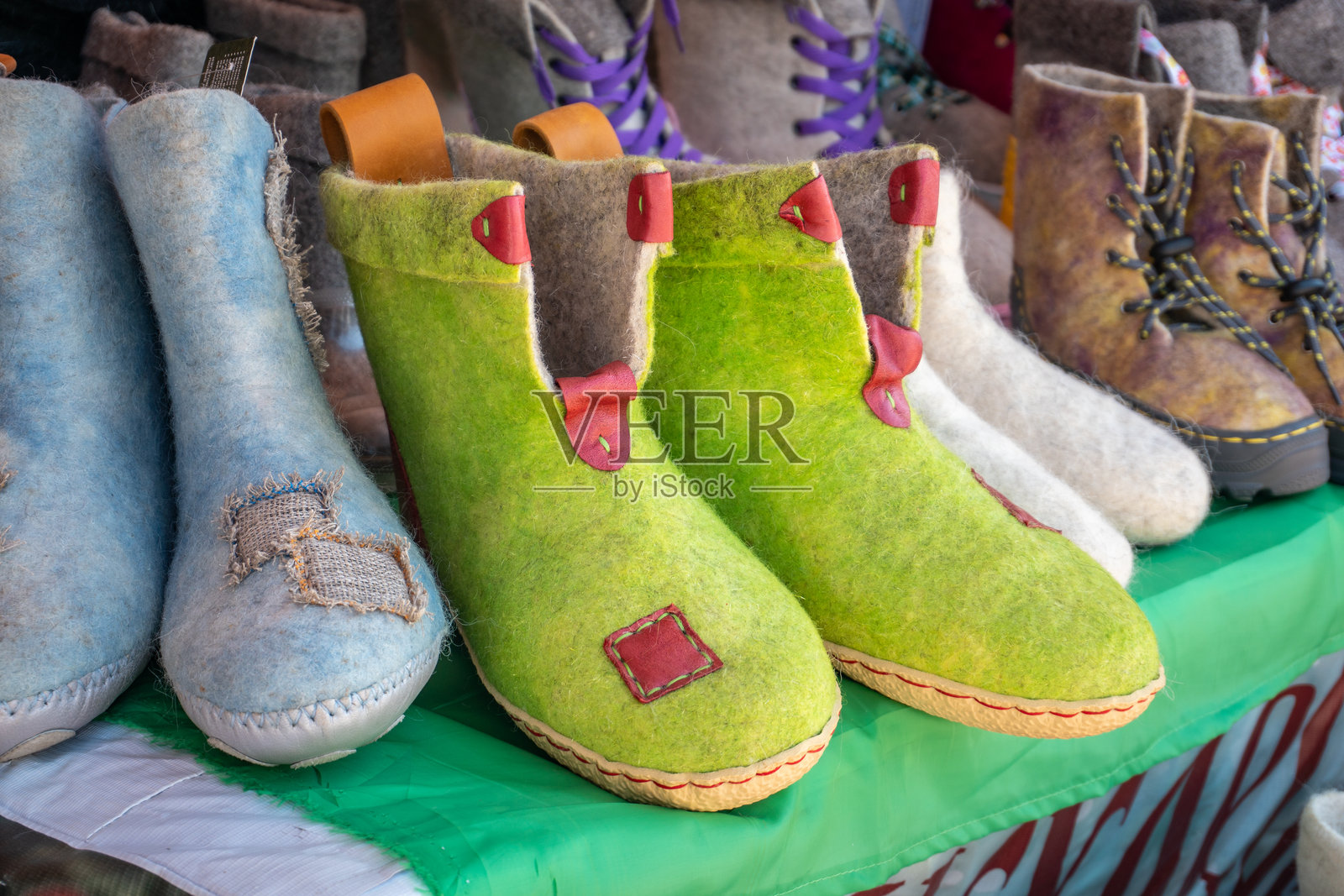 传统俄罗斯瓦连基 - 毛毡靴照片摄影图片