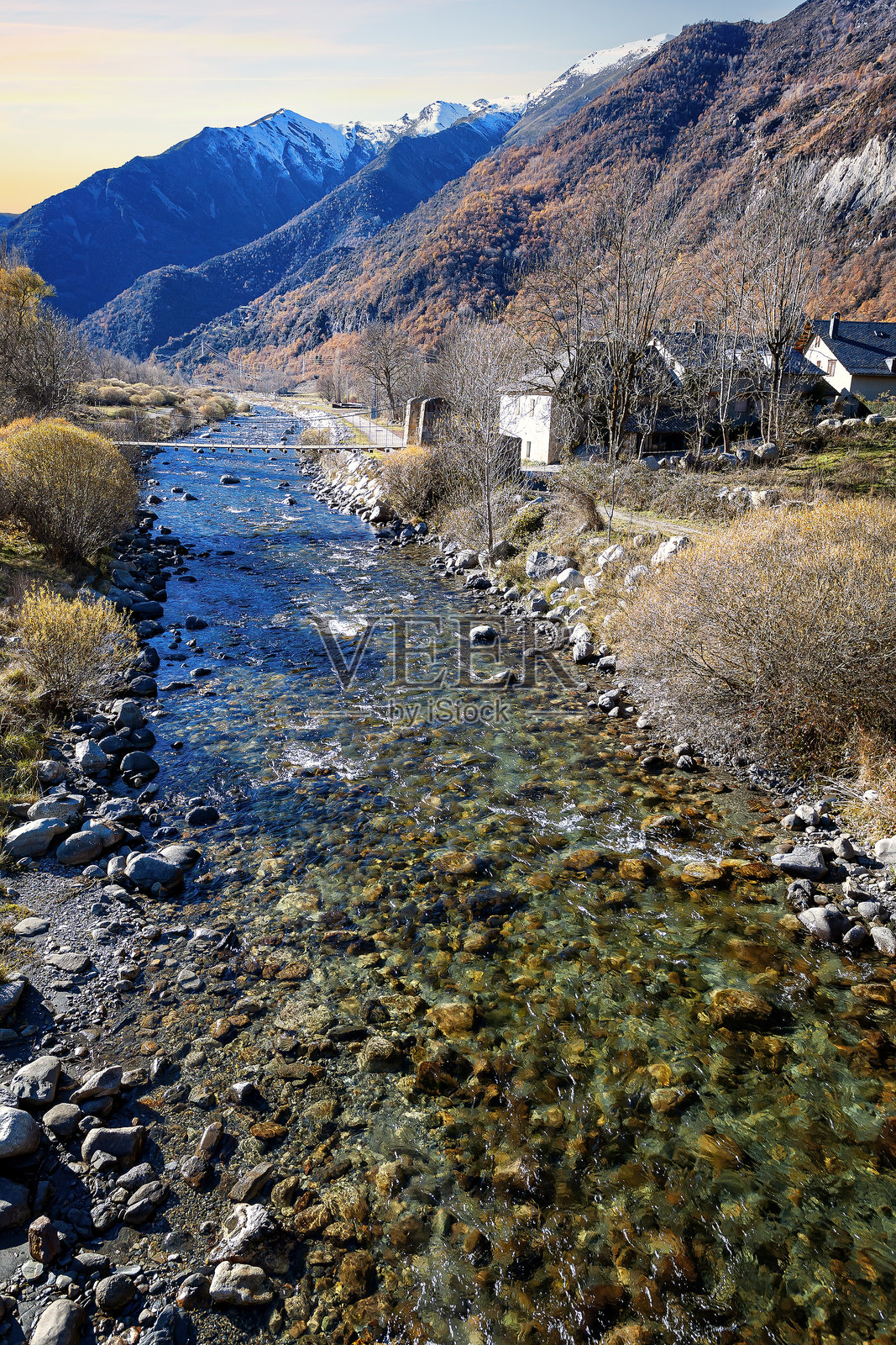 托尔河的诺盖拉。照片摄影图片