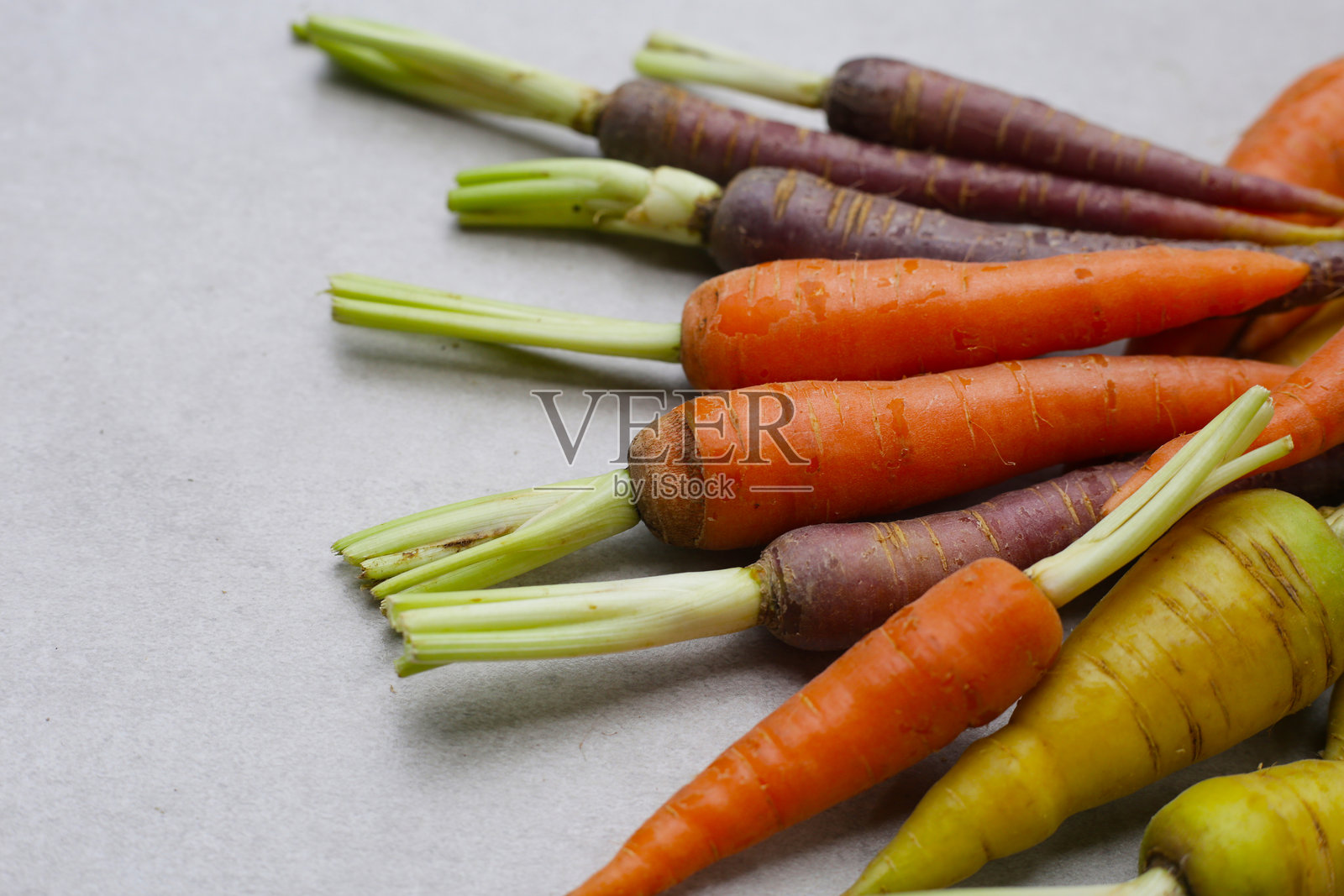 新鲜胡萝卜,成熟的胡萝卜照片摄影图片