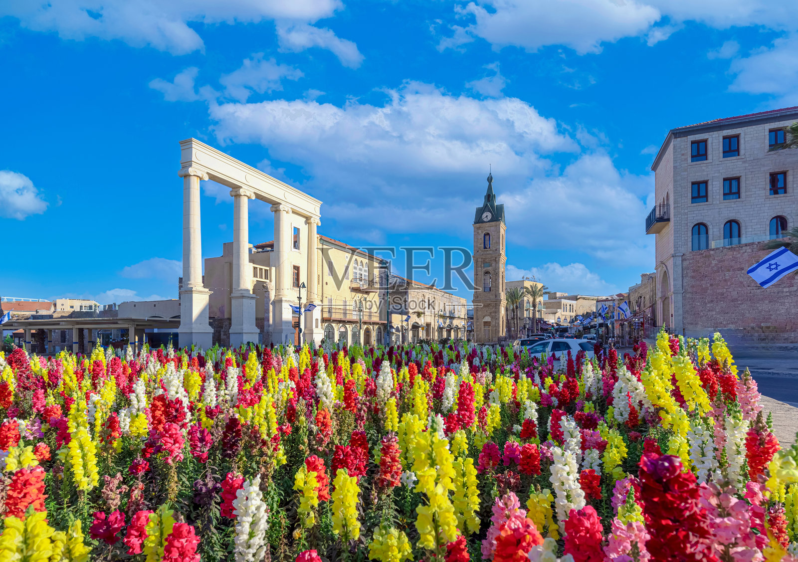 风景如画的特拉维夫雅法港,历史悠久的老雅法港口,拥有艺术画廊、精品店和古老的房屋照片摄影图片