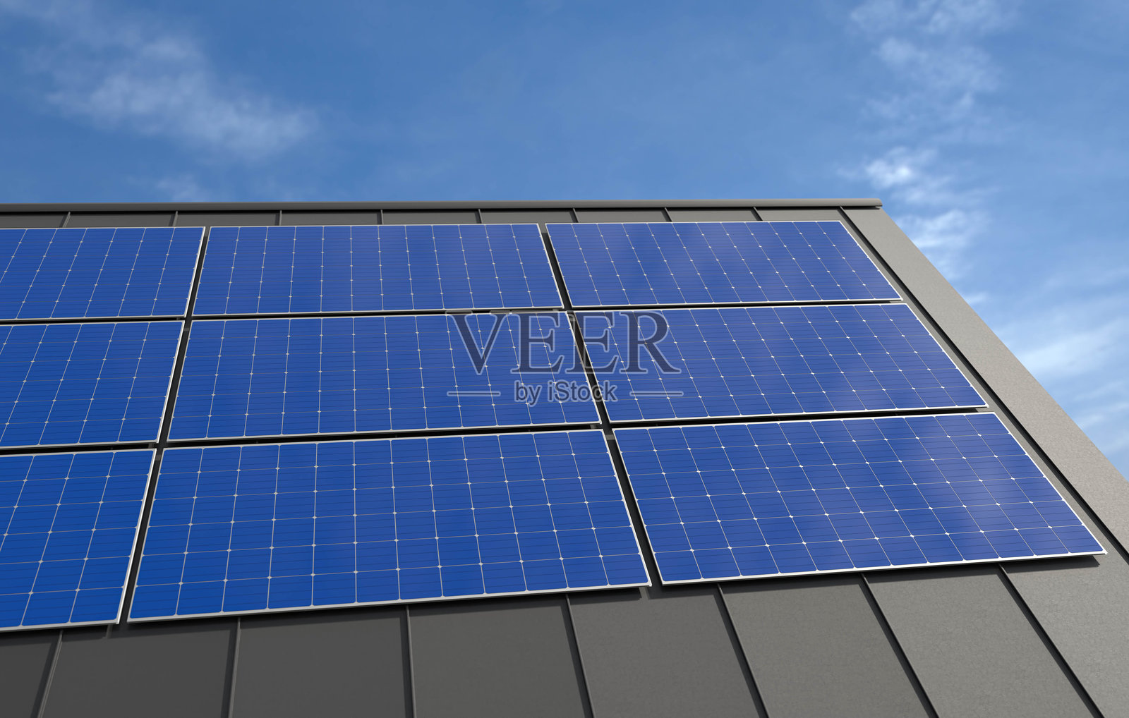 安装在房屋屋顶上的太阳能电池板用于可再生能源。照片摄影图片