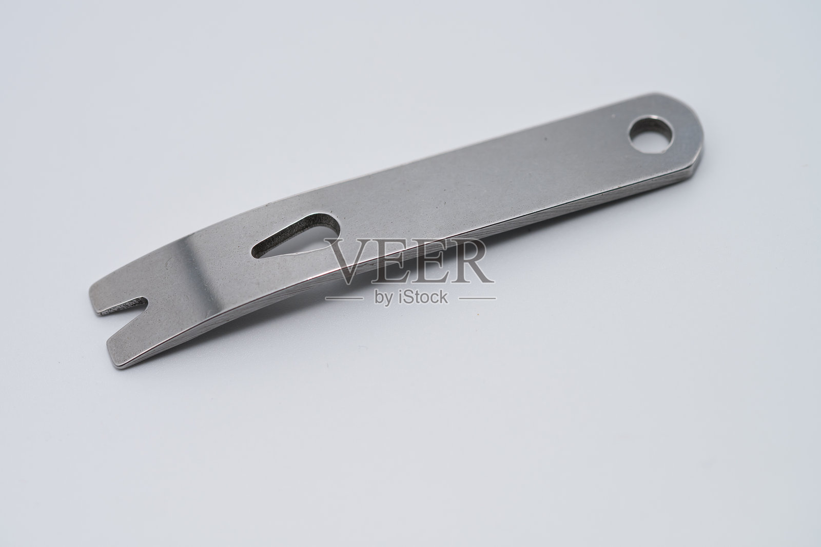 不锈钢迷你撬棍,耐用金属生存刮刀,适合露营使用照片摄影图片