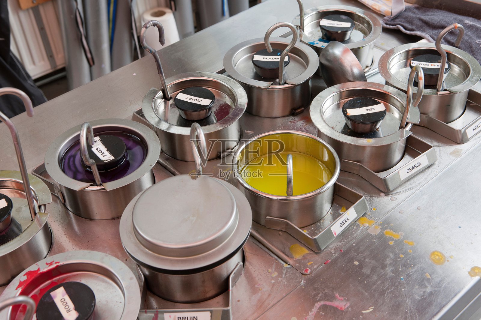 残疾人日托中心的活动。照片摄影图片