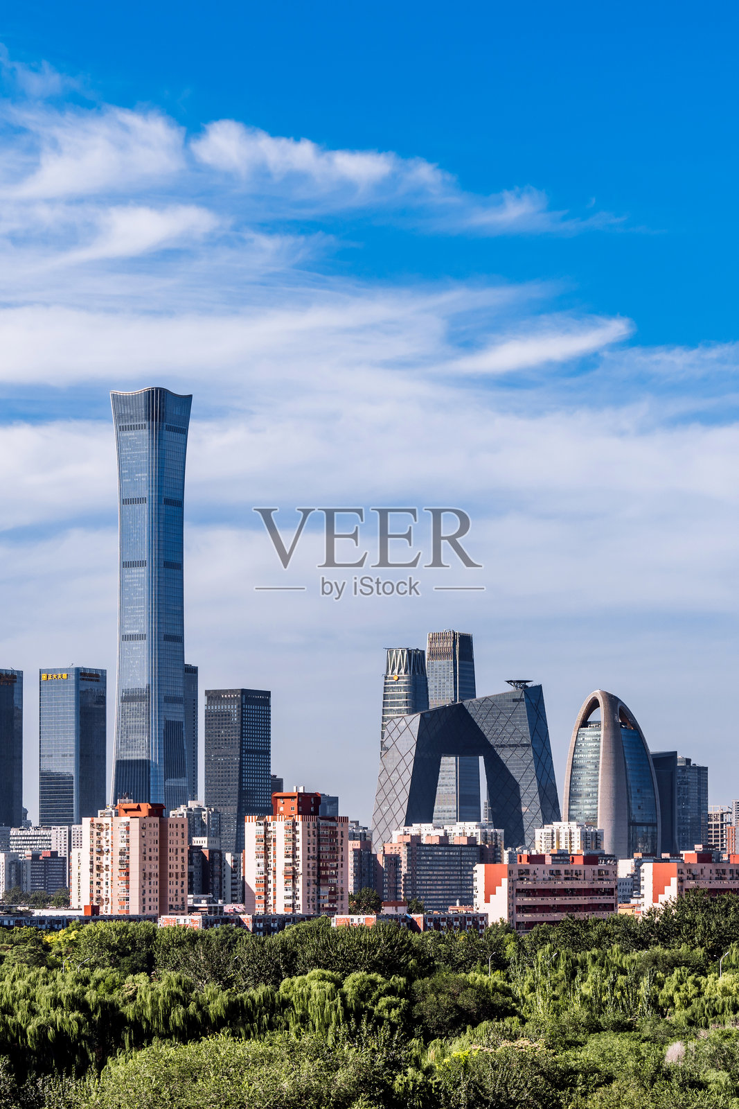 红围巾公园的高角度视图,北京,中国的CBD建筑群照片摄影图片