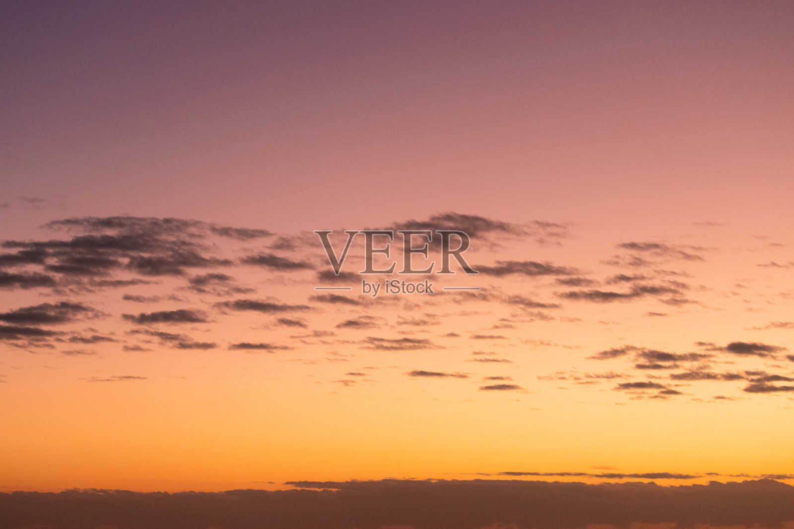 粉橙色的天空照片摄影图片