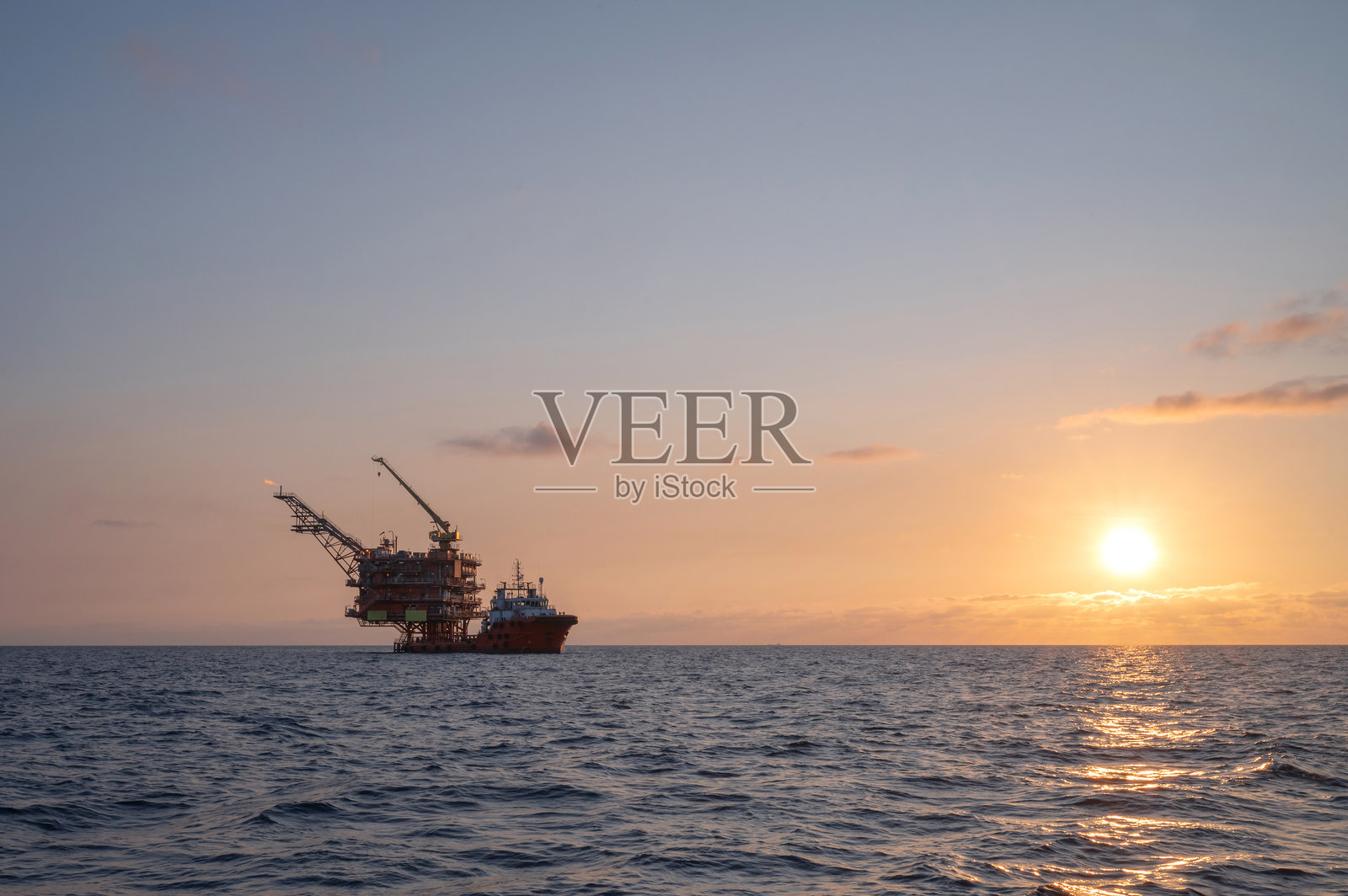 美丽的海上天然气钻井平台图像照片摄影图片