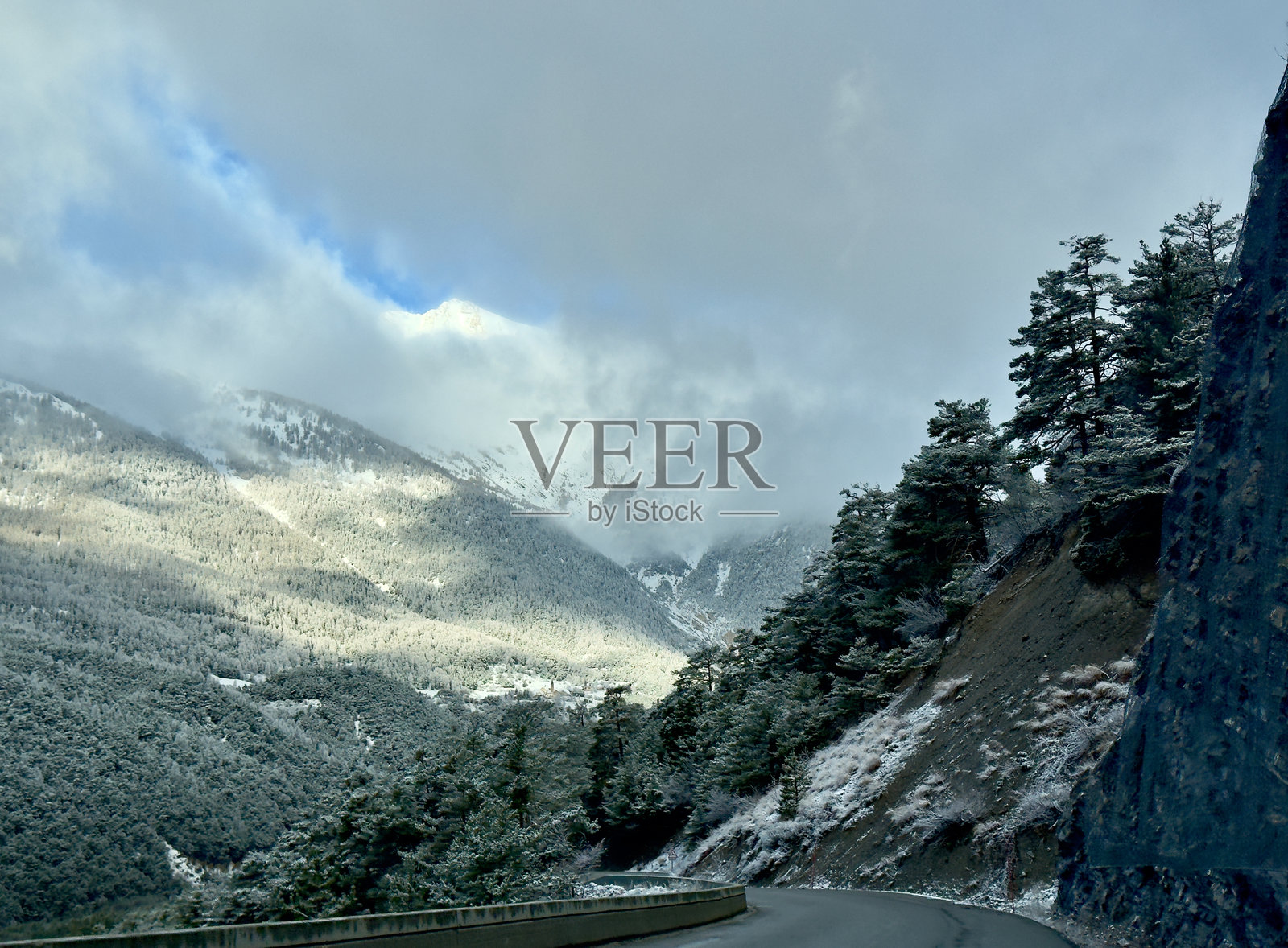 圣保罗-苏尔-尤巴耶,普罗旺斯-阿尔卑斯-蓝色海岸,法国照片摄影图片