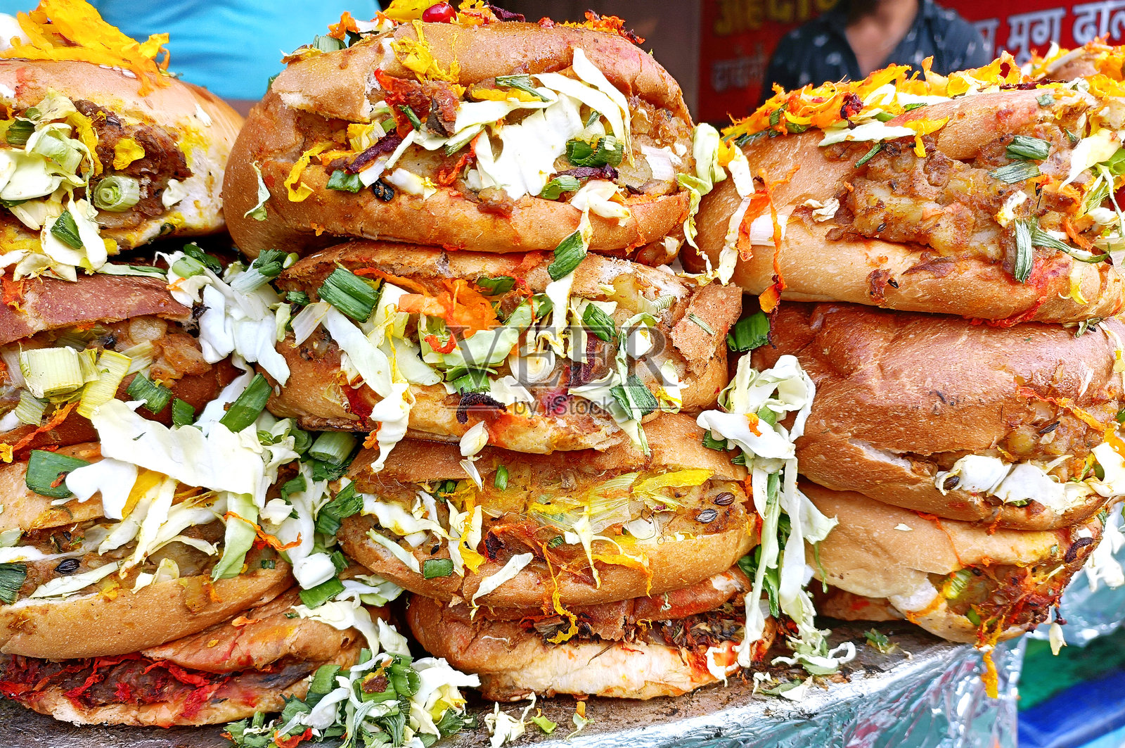 印度当地摊位的汉堡特写镜头照片摄影图片