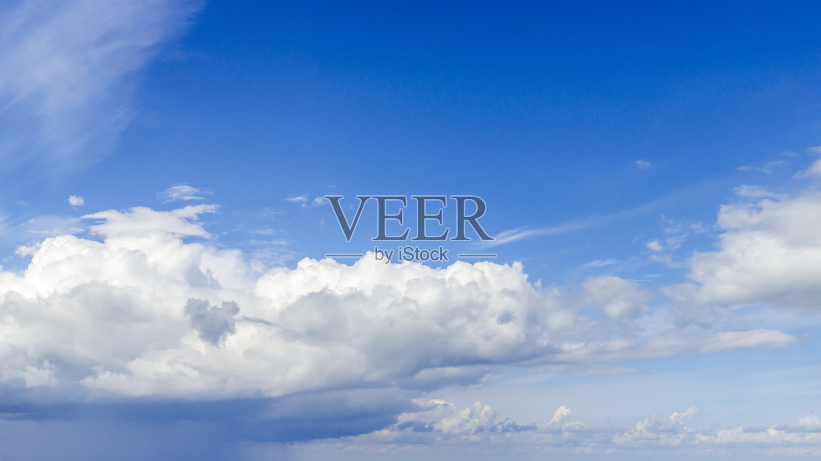 云彩与蓝天 16x9 格式照片摄影图片