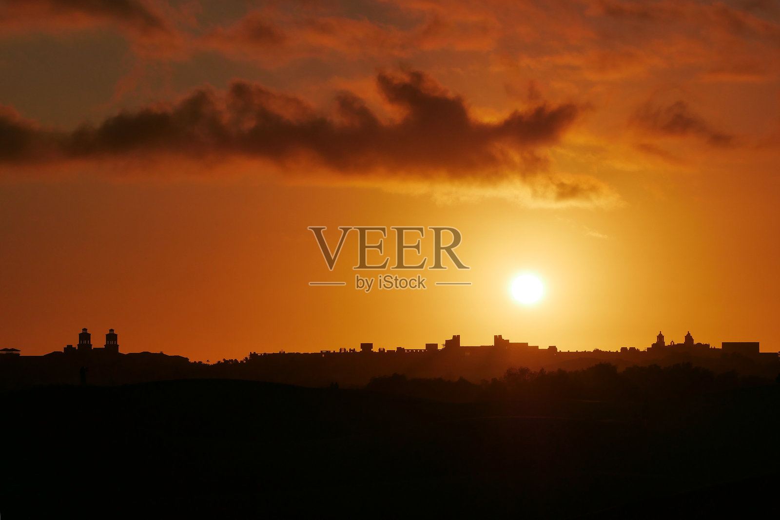 格兰卡纳里亚岛马斯帕洛马斯沙丘的多彩日落照片摄影图片