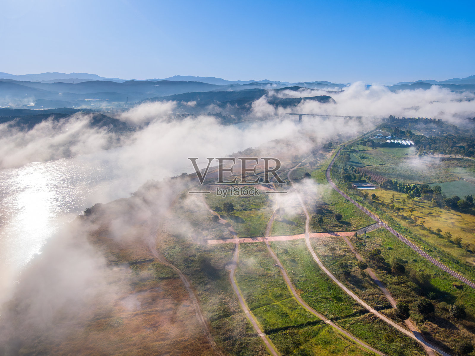 韩国京畿道耀州市的南汉江风景(汝江)照片摄影图片