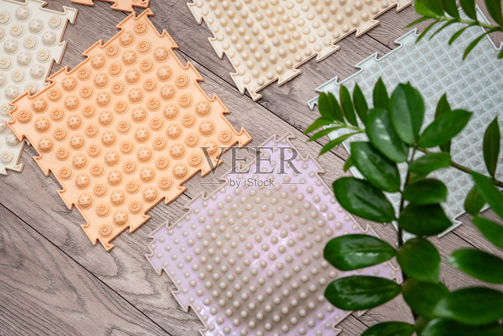 地板上的矫形垫照片摄影图片