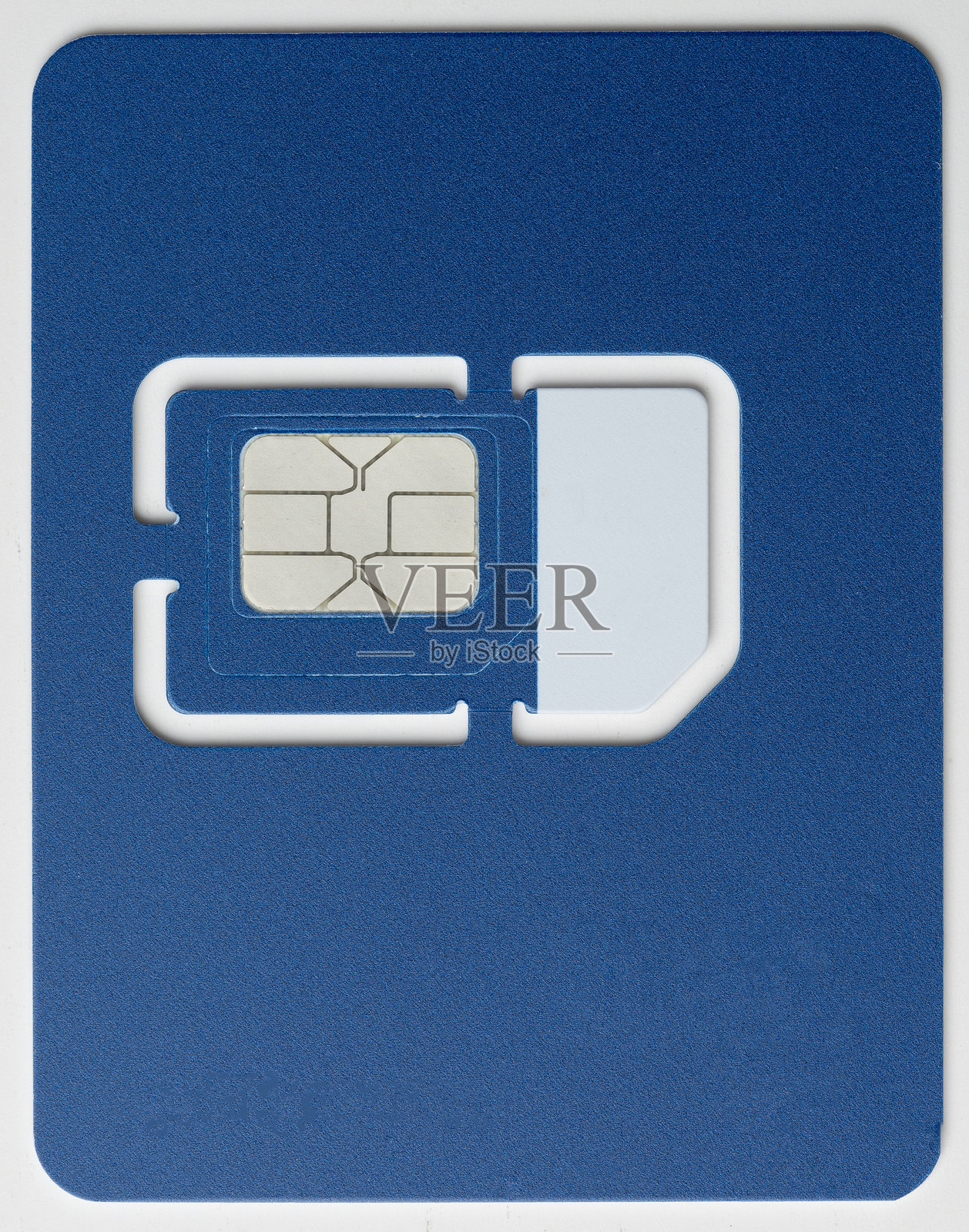 新手机SIM卡在蓝色背景上,准备激活和使用照片摄影图片