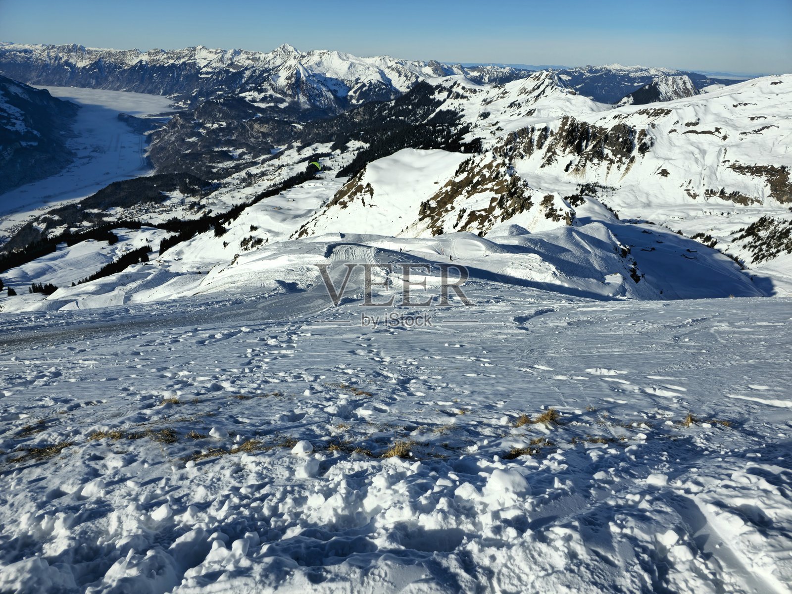 瑞士阿尔卑斯山的冬季照片摄影图片