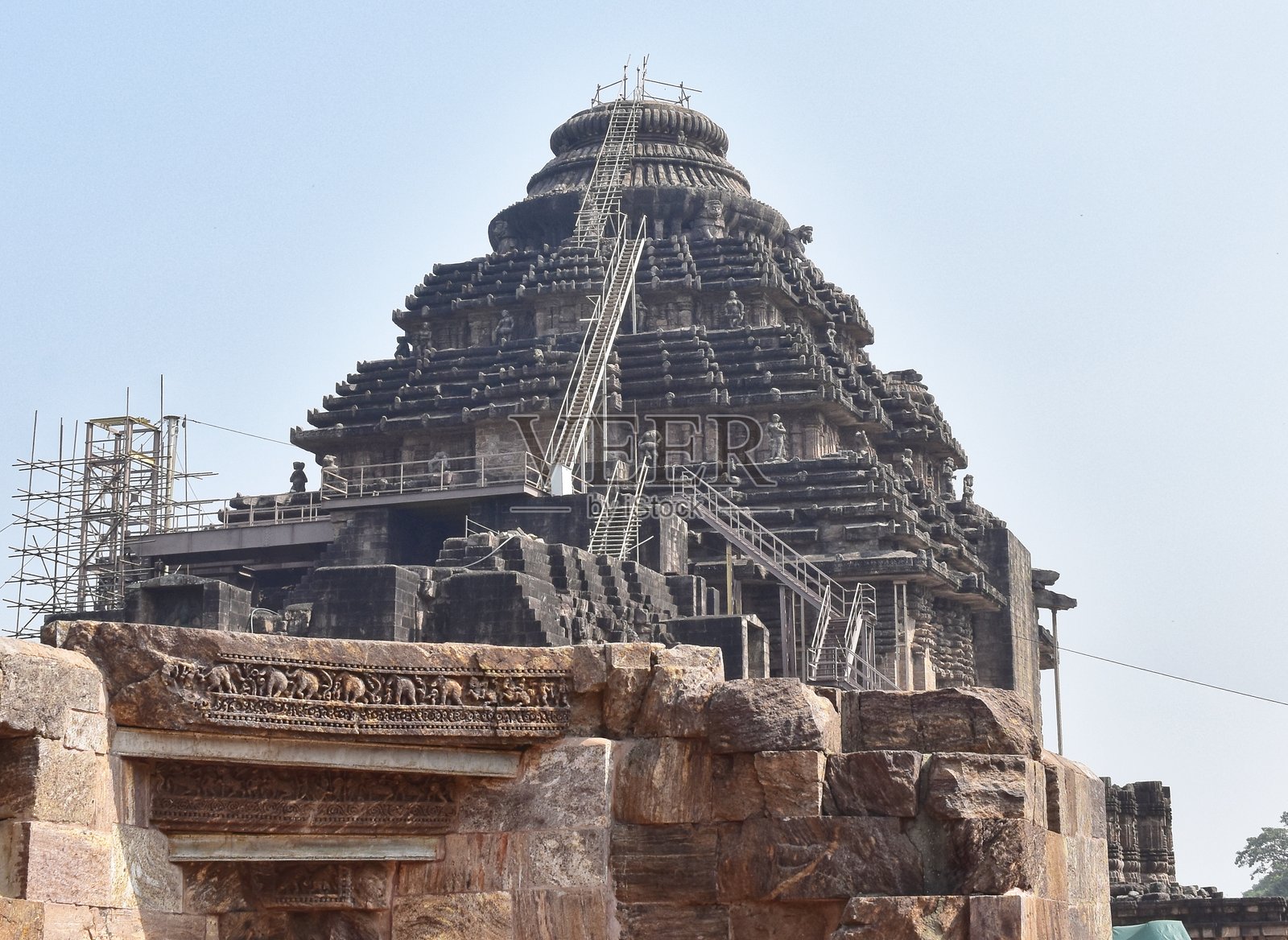 孔卡尔日神庙是位于印度奥里萨邦普里区,距离普里市约35公里的13世纪印度教太阳庙。照片摄影图片