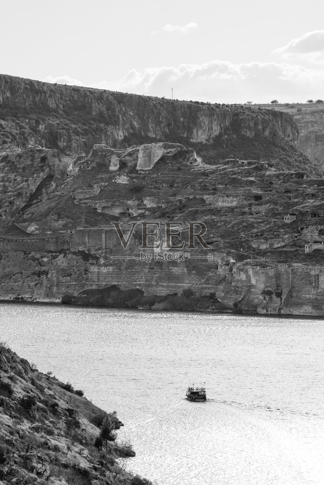 加济安泰普哈菲提的景色。船只在日落时分显得格外美丽。照片摄影图片